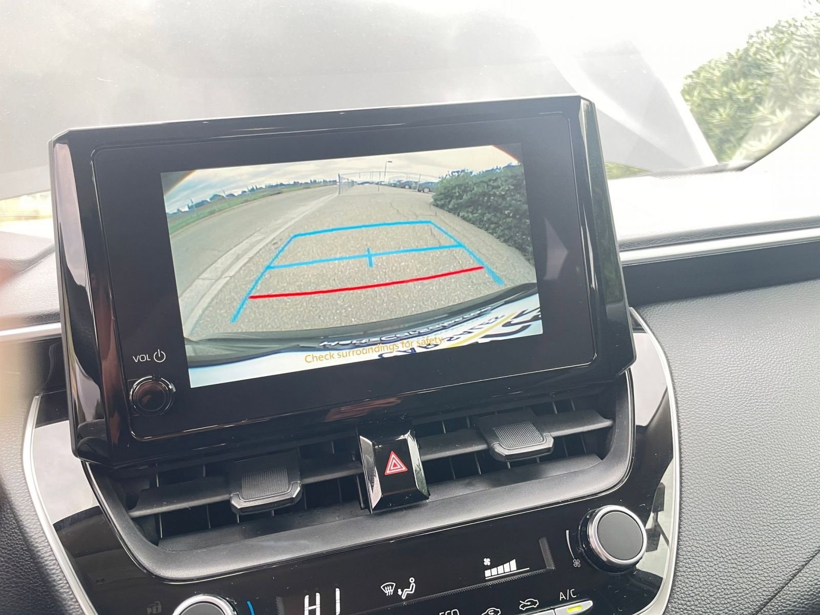 Thumbnail: 2025 Toyota Corolla - 17