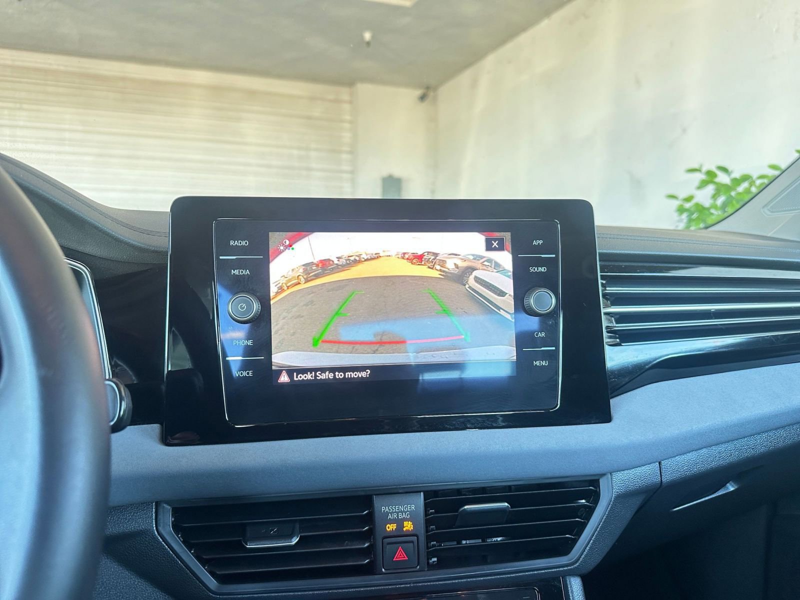 Thumbnail: 2025 Volkswagen Jetta - 17