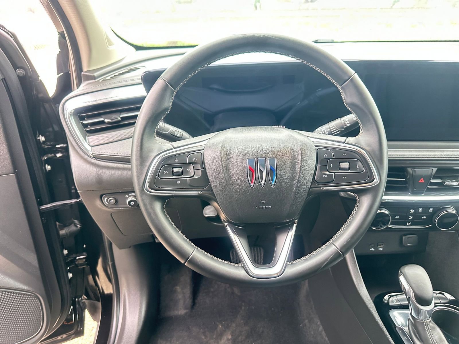 Thumbnail: 2025 Buick Encore GX - 28