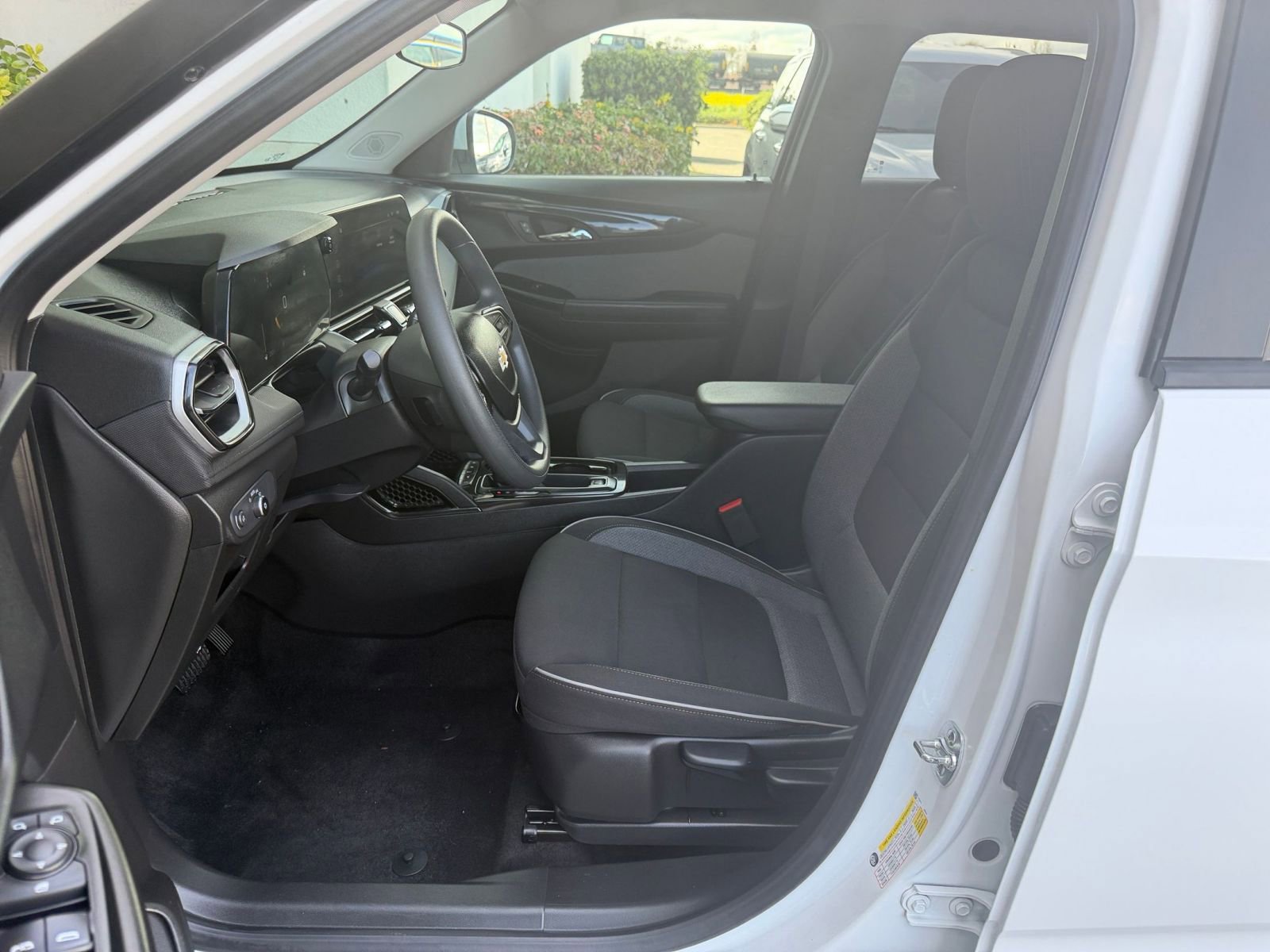 Thumbnail: 2025 Chevrolet TrailBlazer - 28