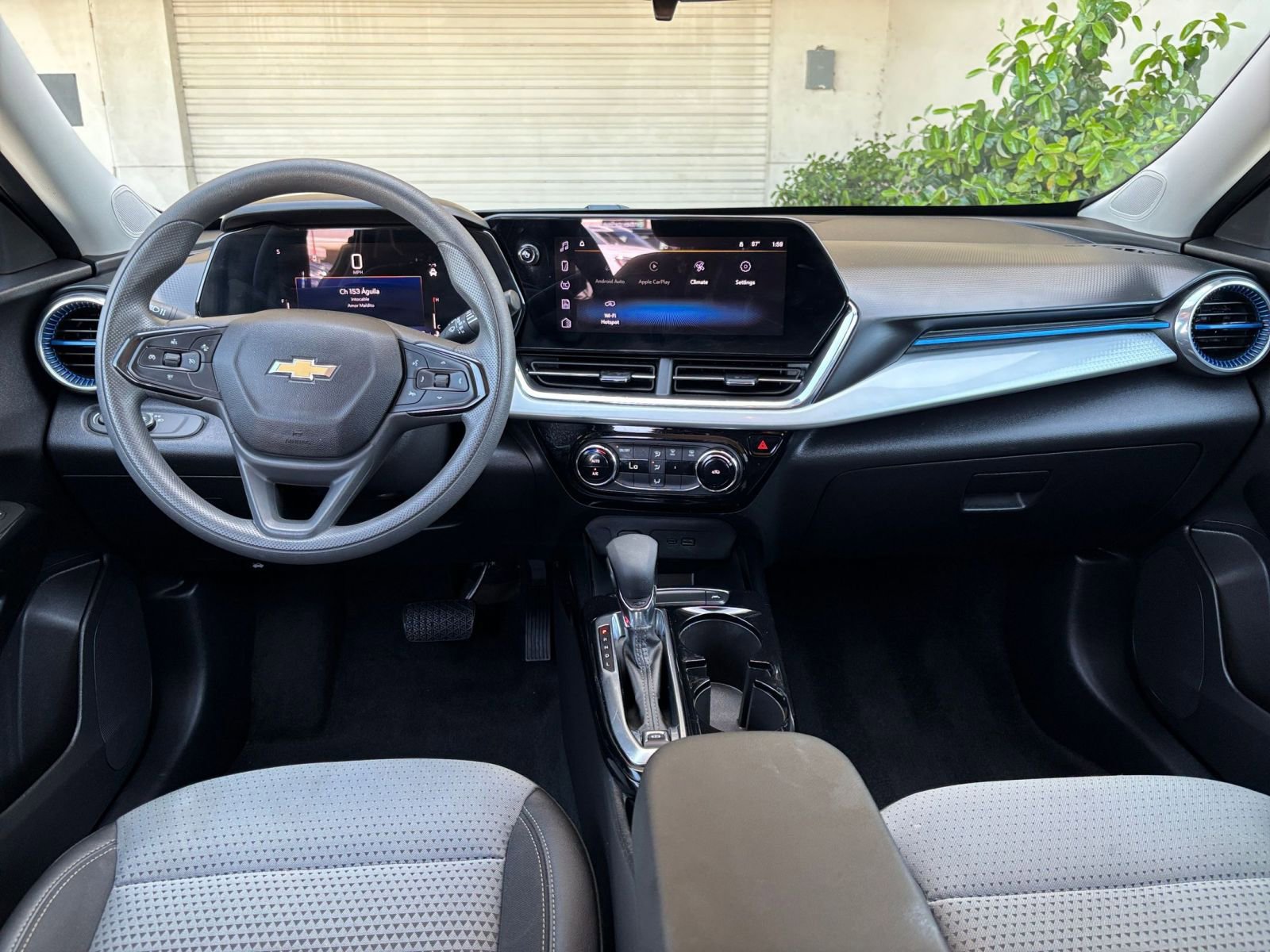 Thumbnail: 2025 Chevrolet Trax - 33