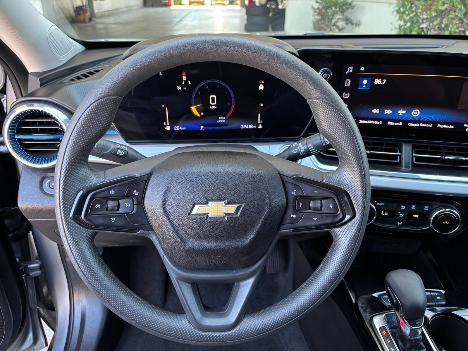 Thumbnail: 2025 Chevrolet Trax - 27