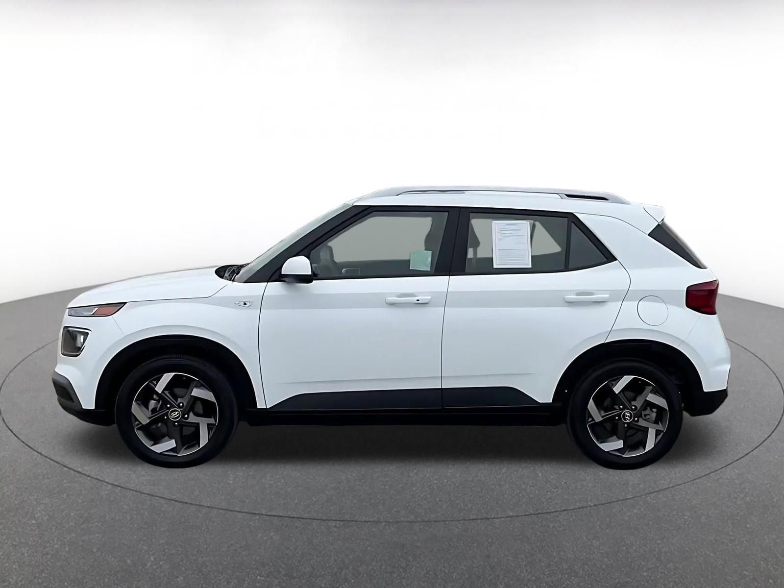 Thumbnail: 2025 Hyundai Venue - 9