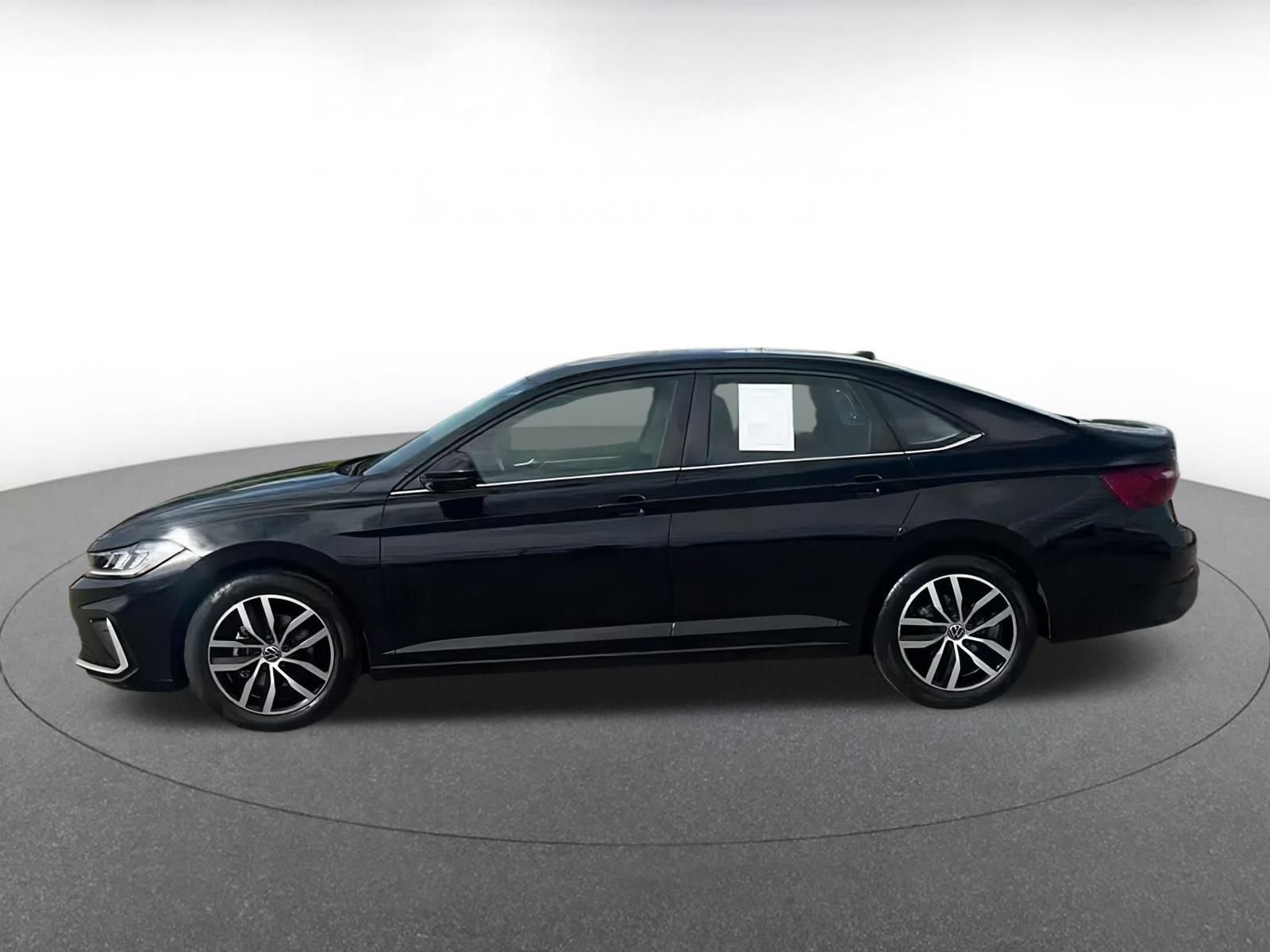 Thumbnail: 2025 Volkswagen Jetta - 15