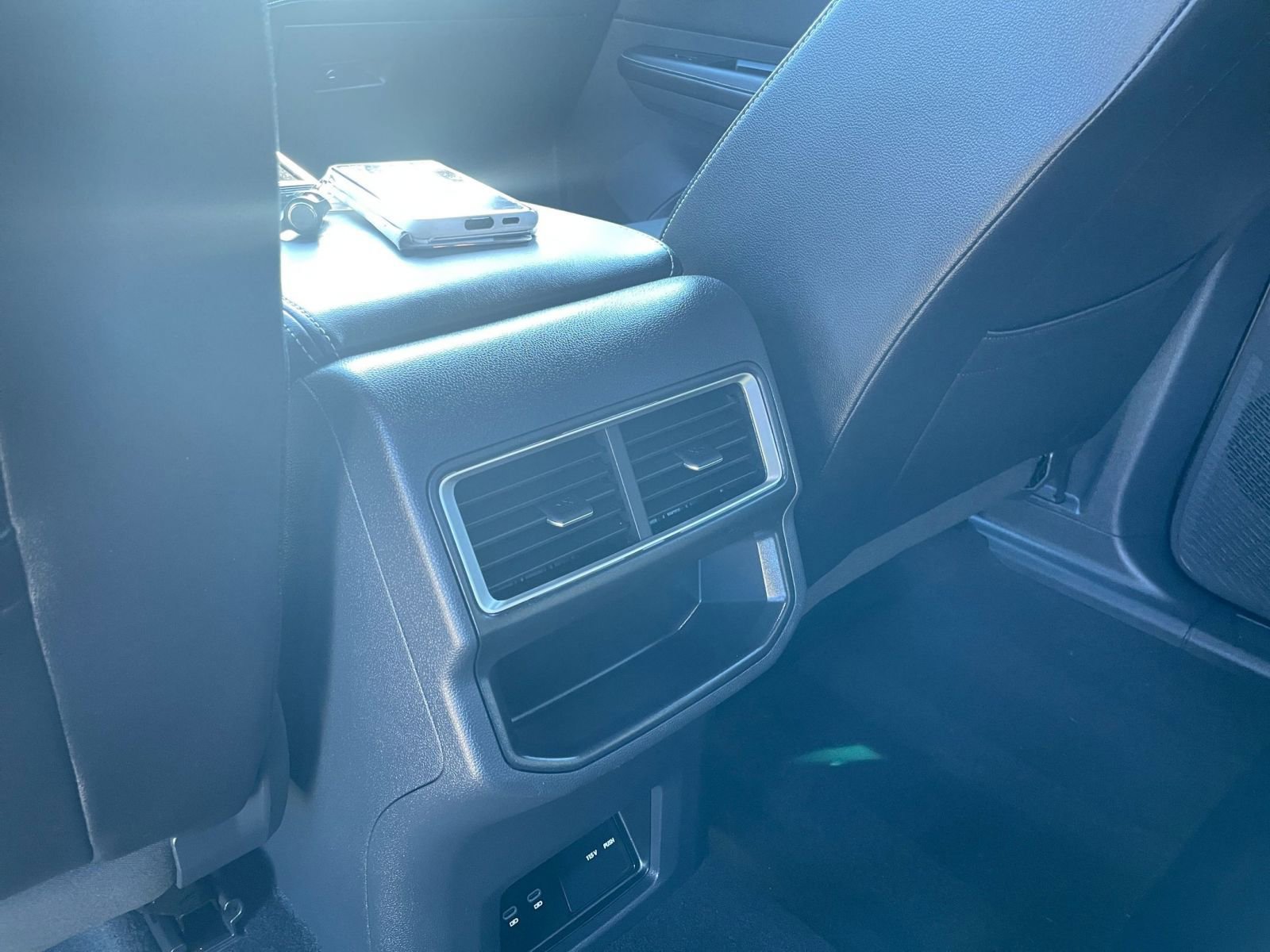 Thumbnail: 2025 Volkswagen Atlas - 24