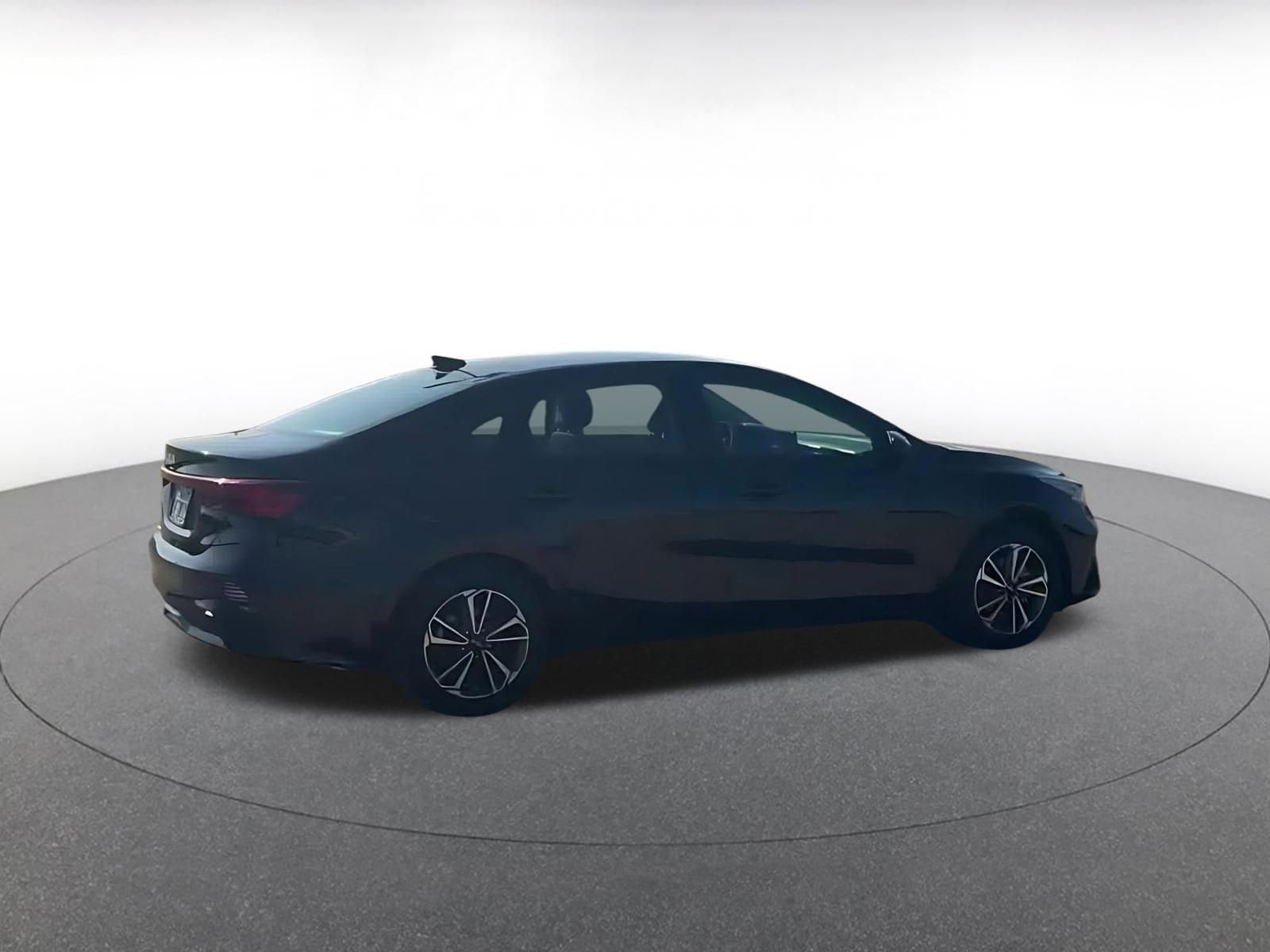 Thumbnail: 2023 Kia Forte - 11