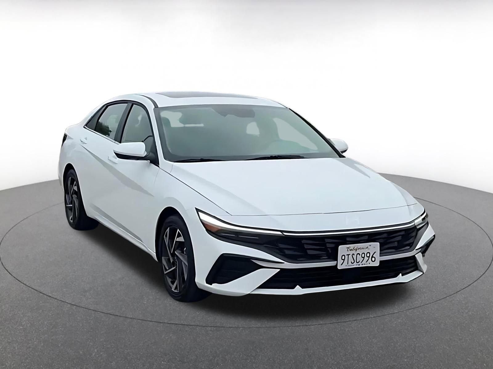 Thumbnail: 2025 Hyundai Elantra - 3