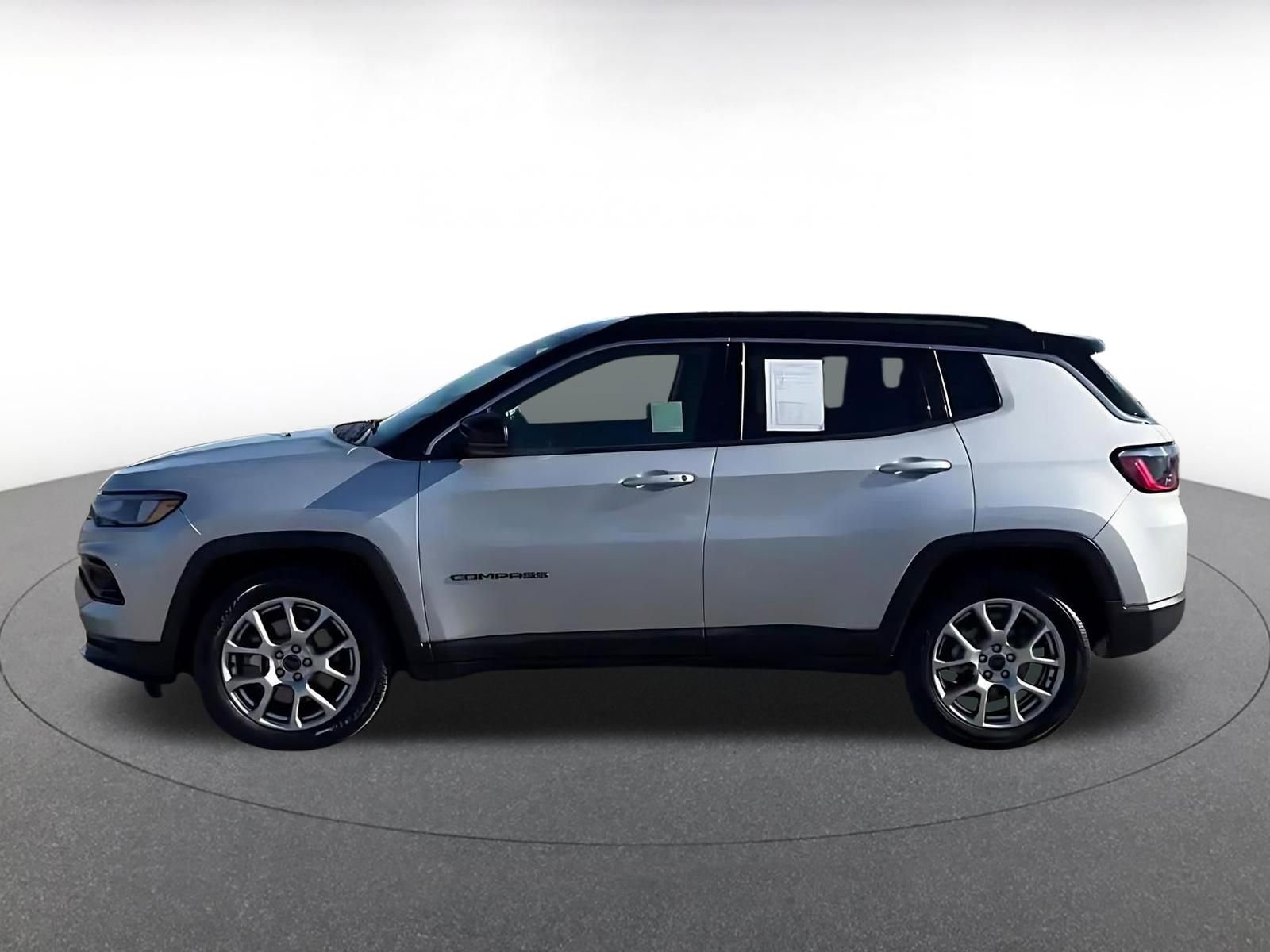Thumbnail: 2025 Jeep Compass - 9