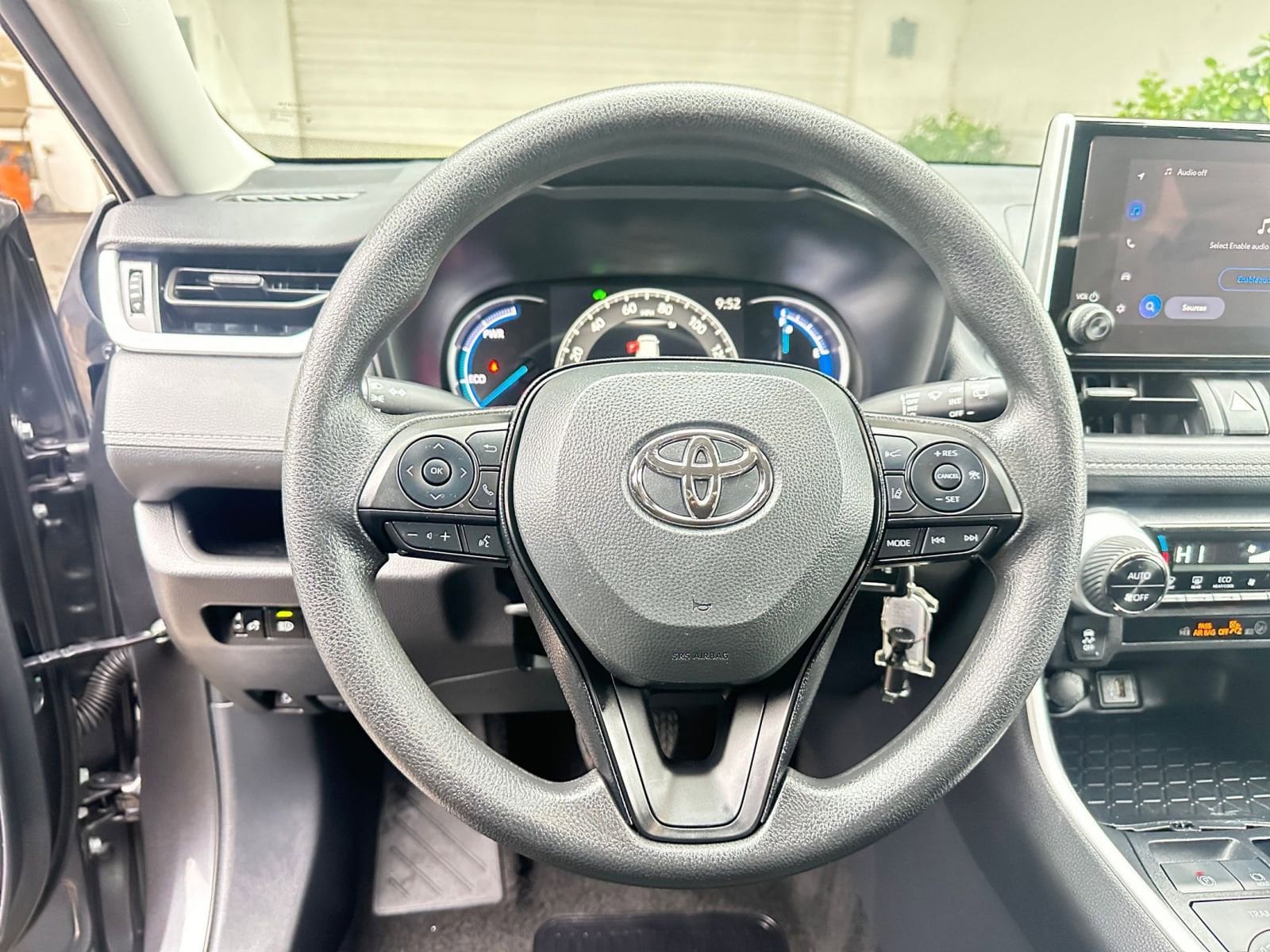 Thumbnail: 2025 Toyota RAV4 - 28