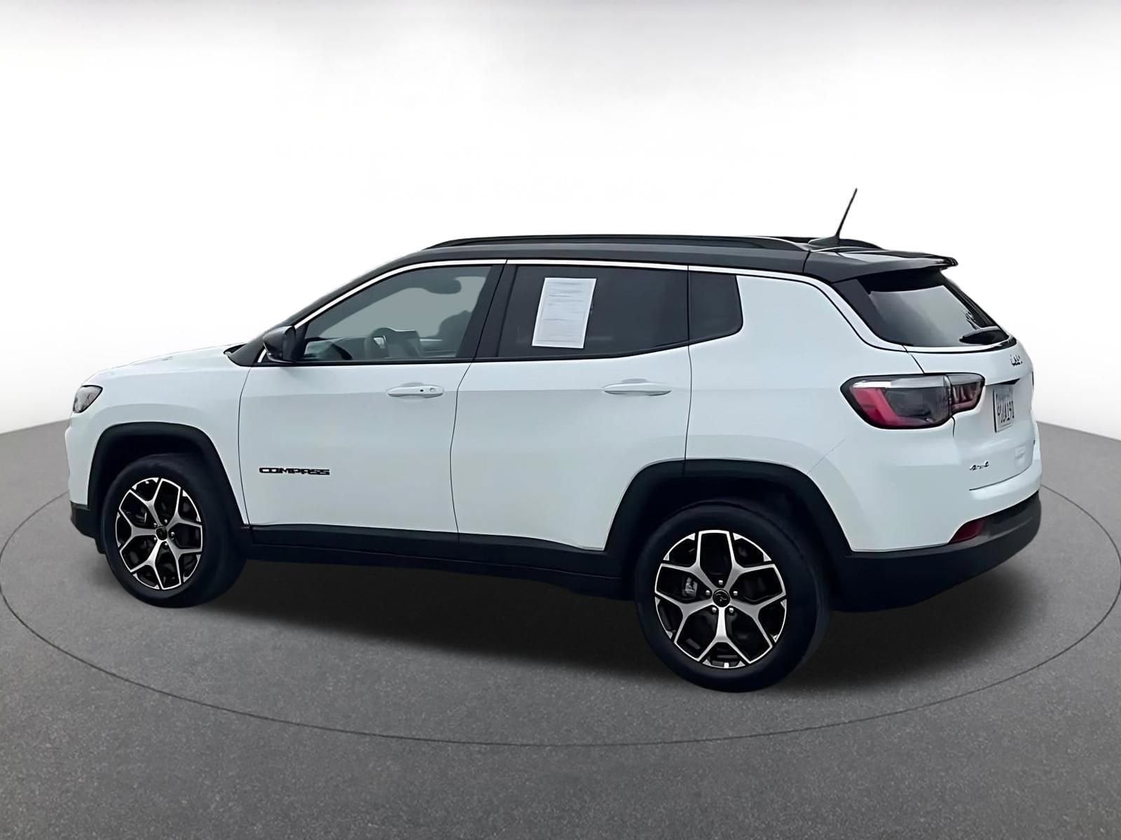 Thumbnail: 2025 Jeep Compass - 10