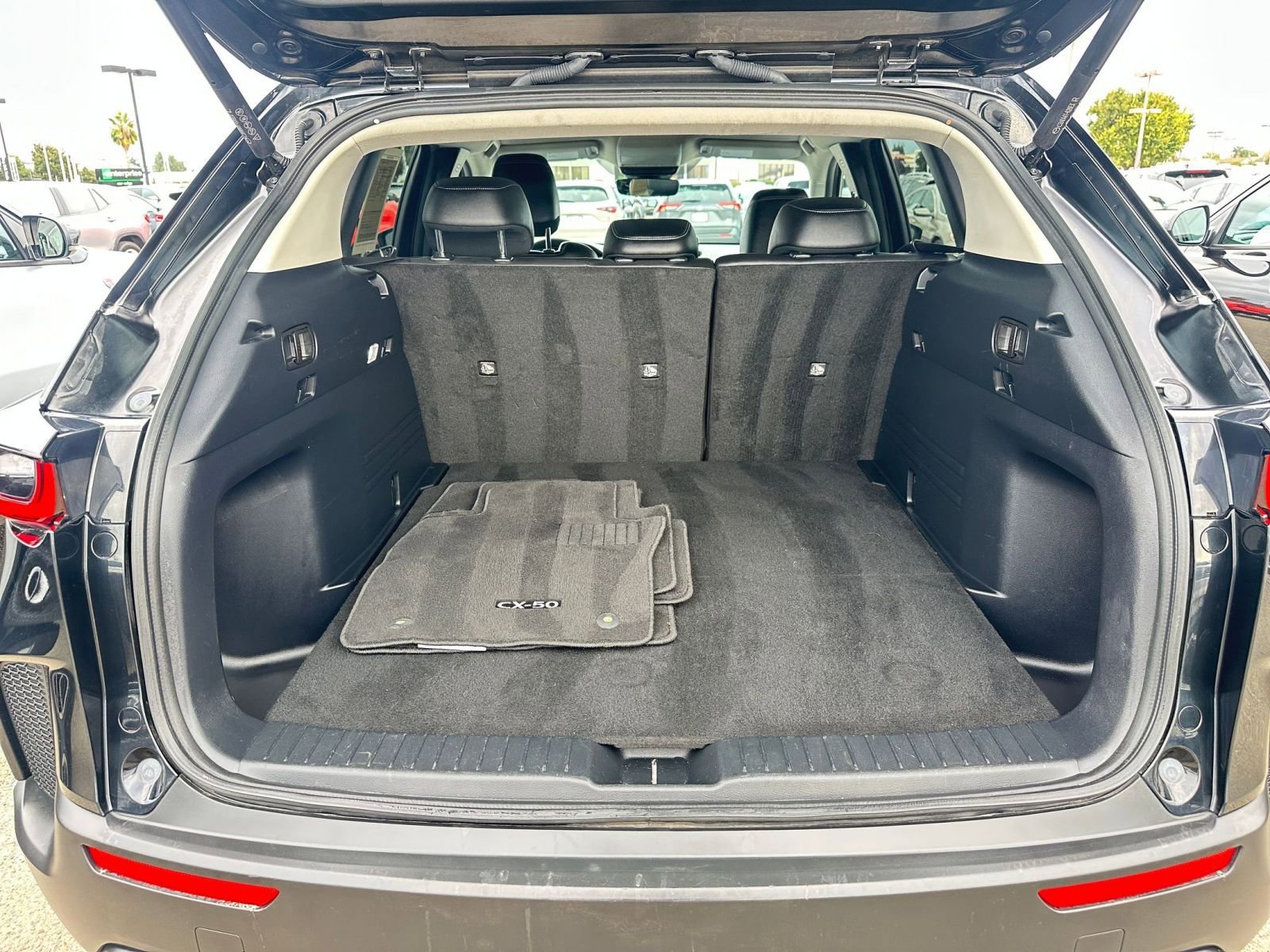 Thumbnail: 2025 Mazda CX-50 - 31