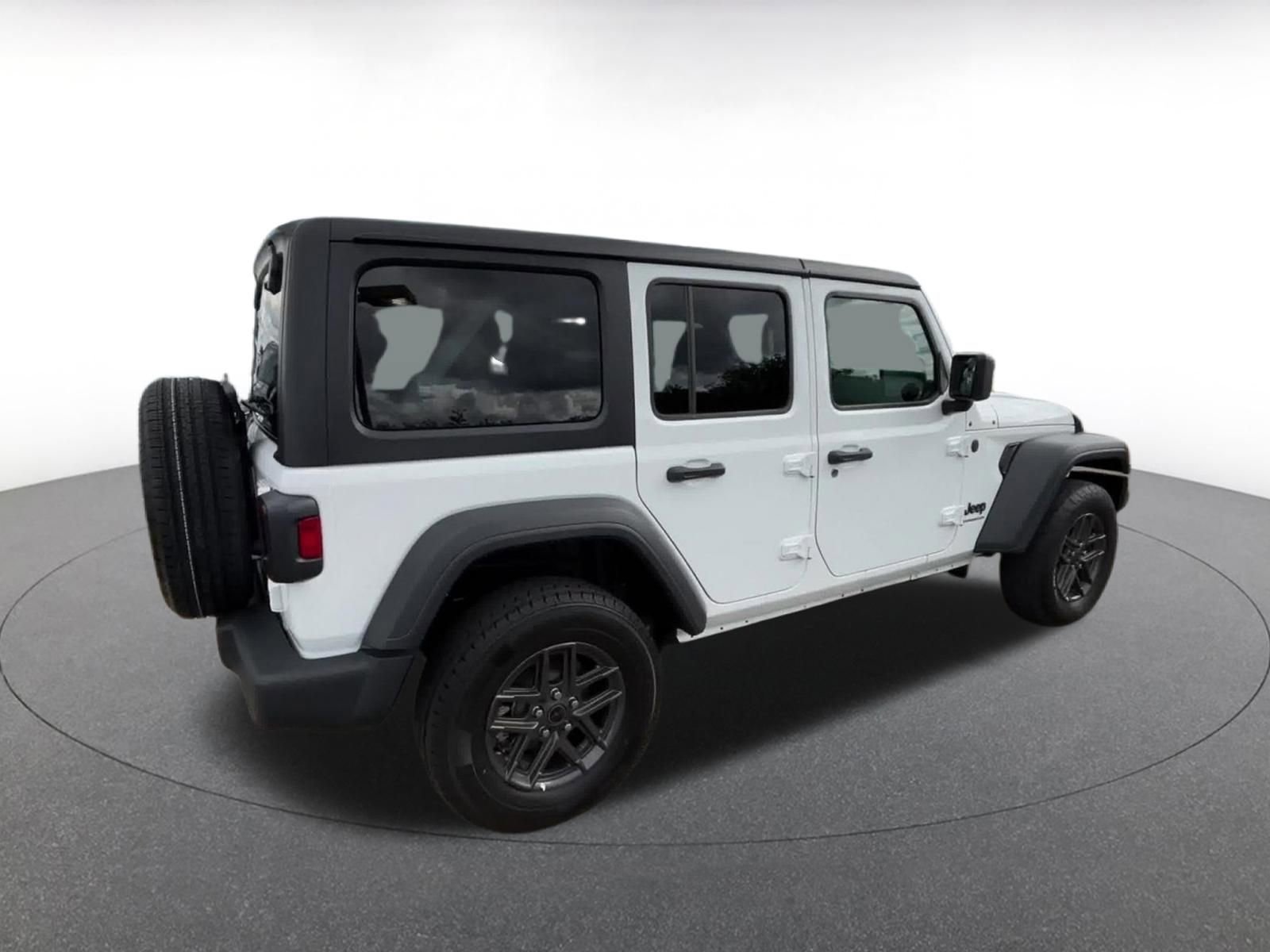 Thumbnail: 2025 Jeep Wrangler - 14