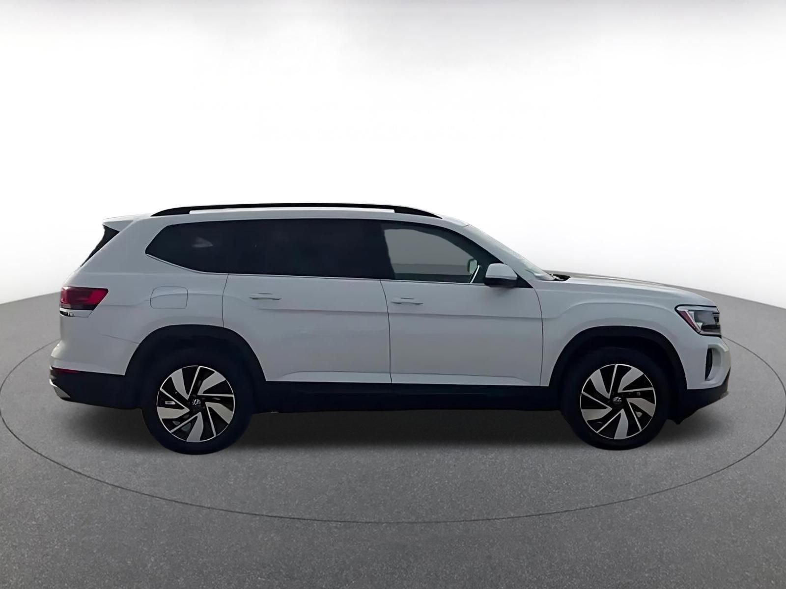 Thumbnail: 2024 Volkswagen Atlas - 16