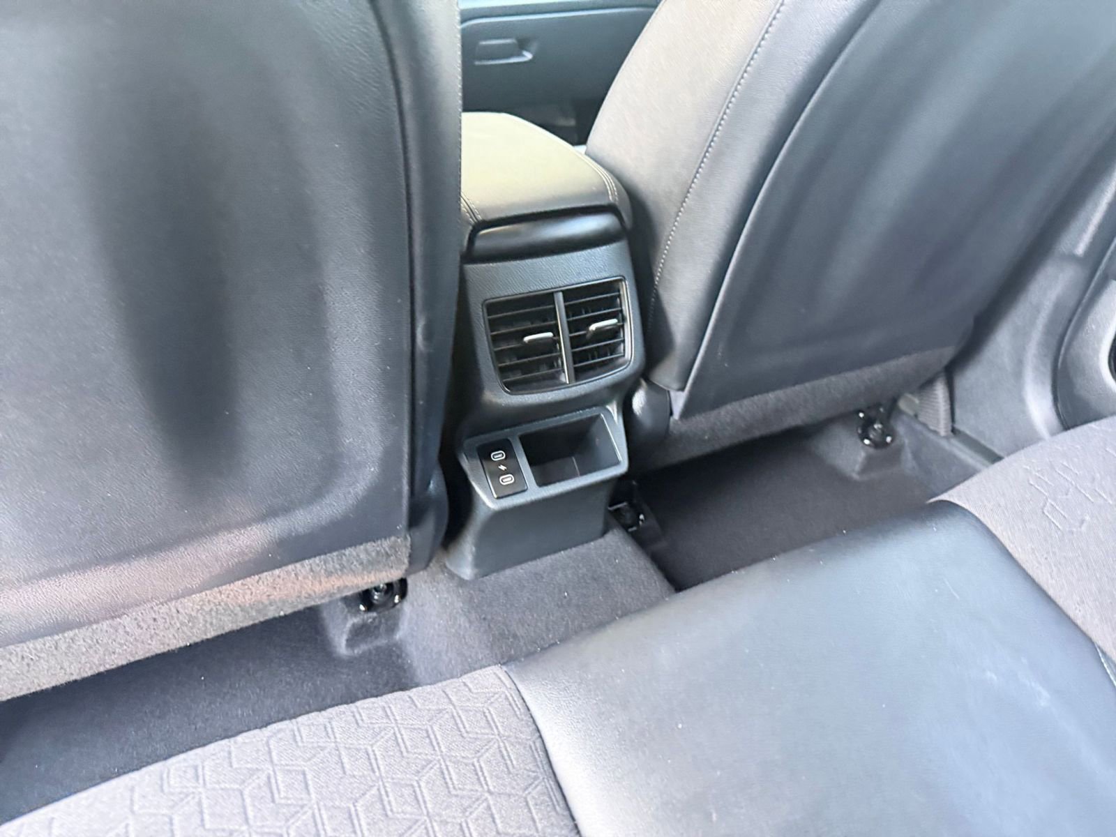 Thumbnail: 2025 Kia Seltos - 24