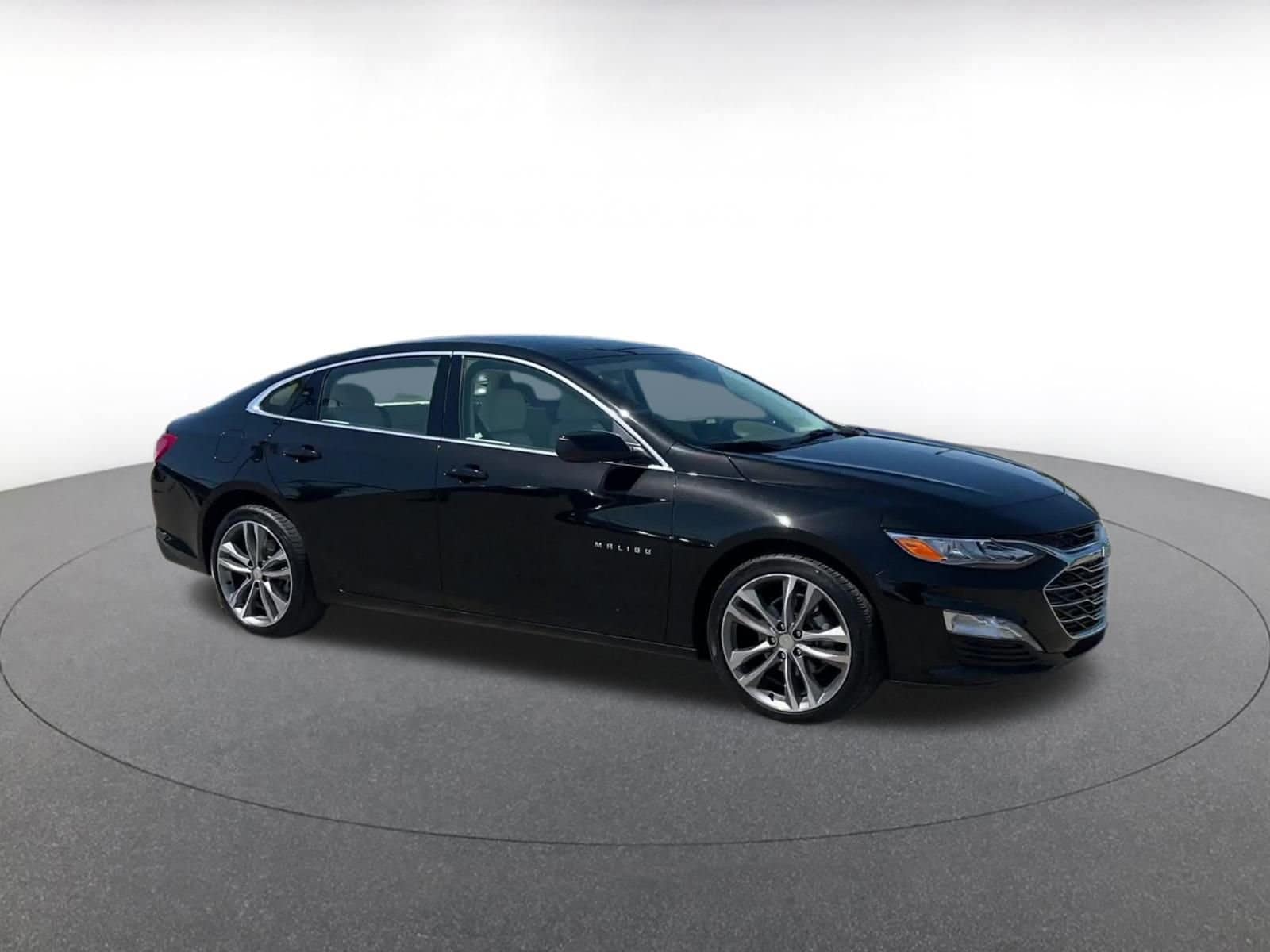 Thumbnail: 2024 Chevrolet Malibu - 2