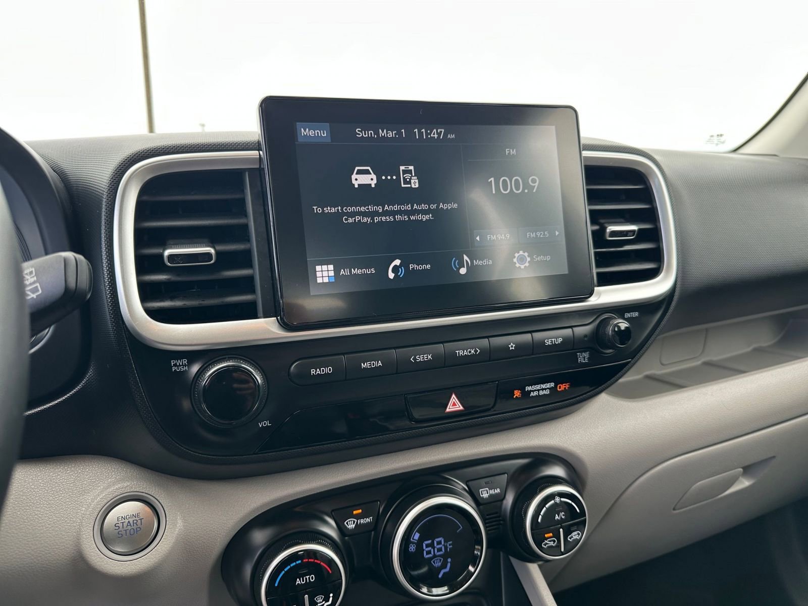 Thumbnail: 2025 Hyundai Venue - 17