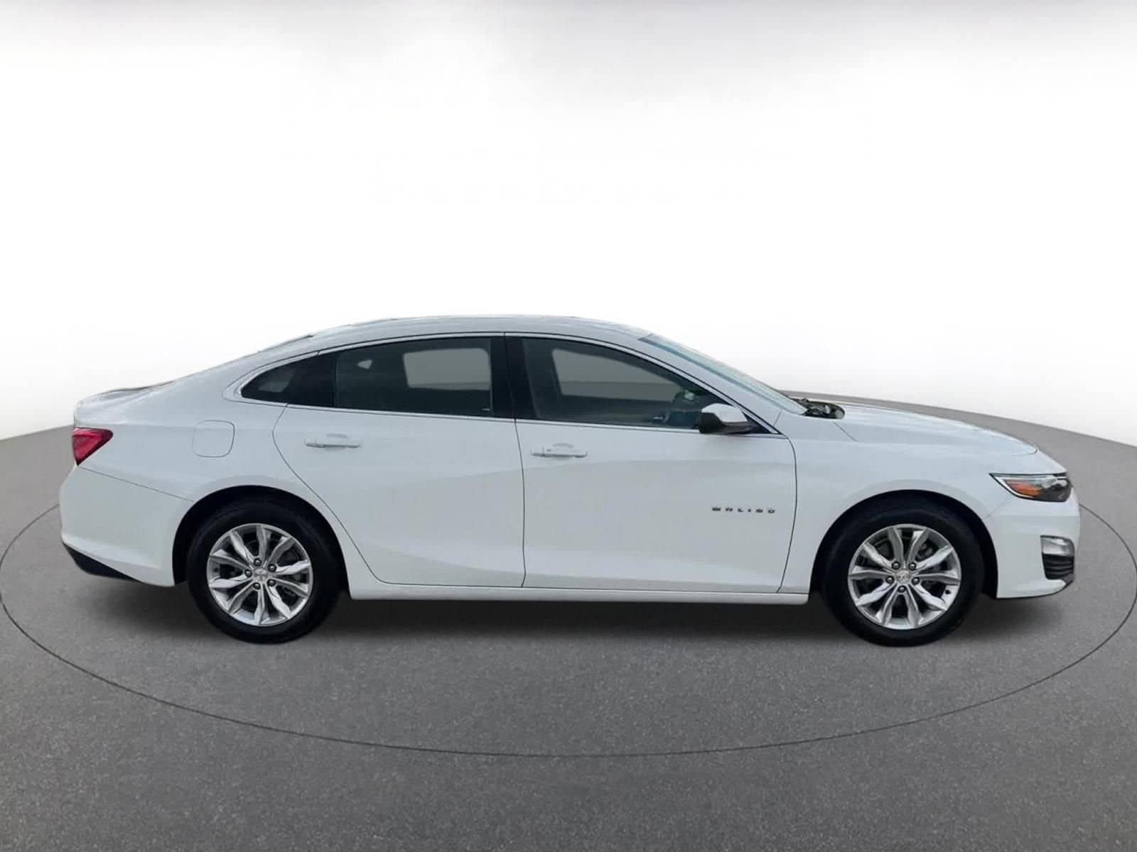 Thumbnail: 2024 Chevrolet Malibu - 16