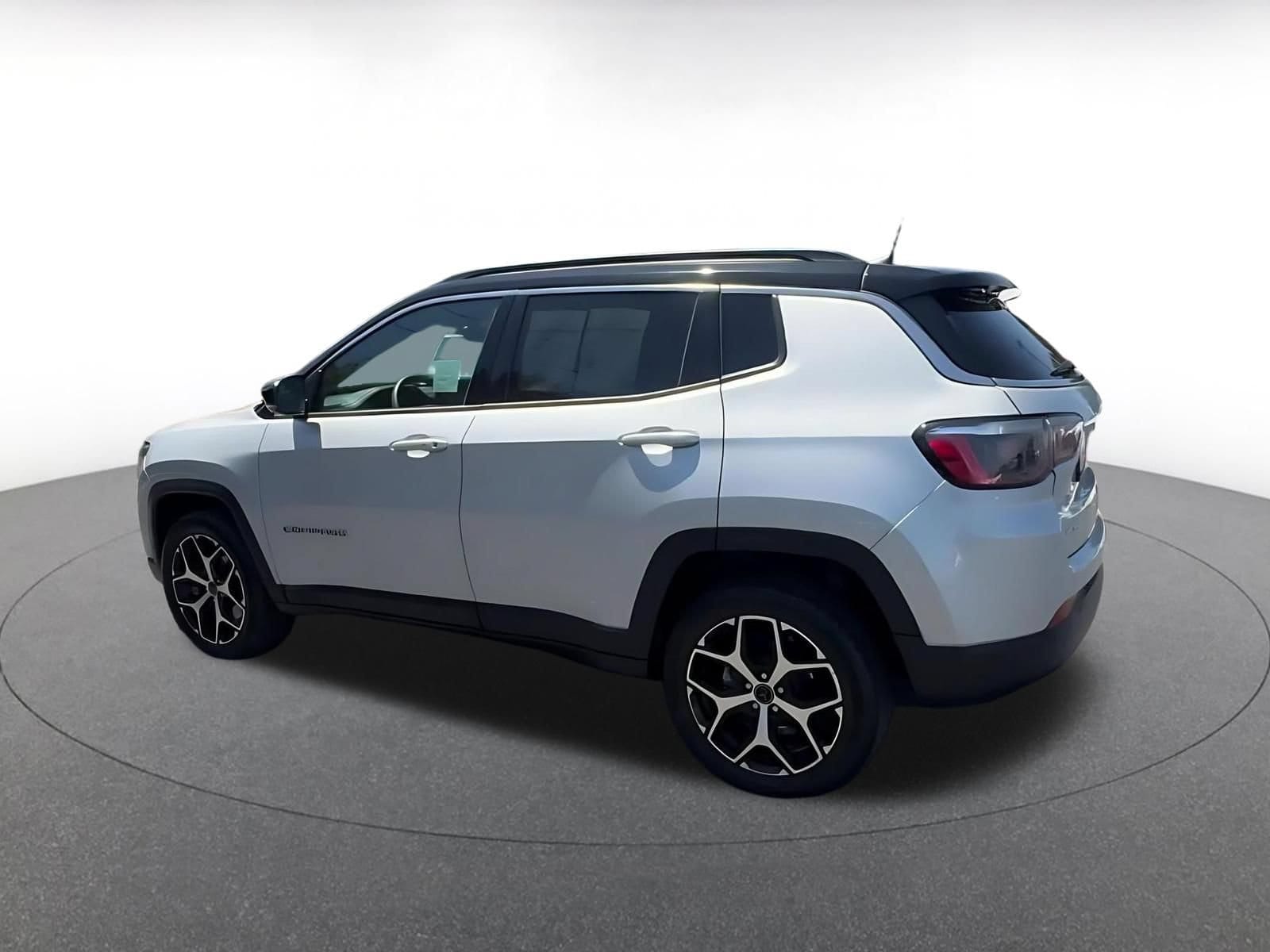Thumbnail: 2025 Jeep Compass - 8
