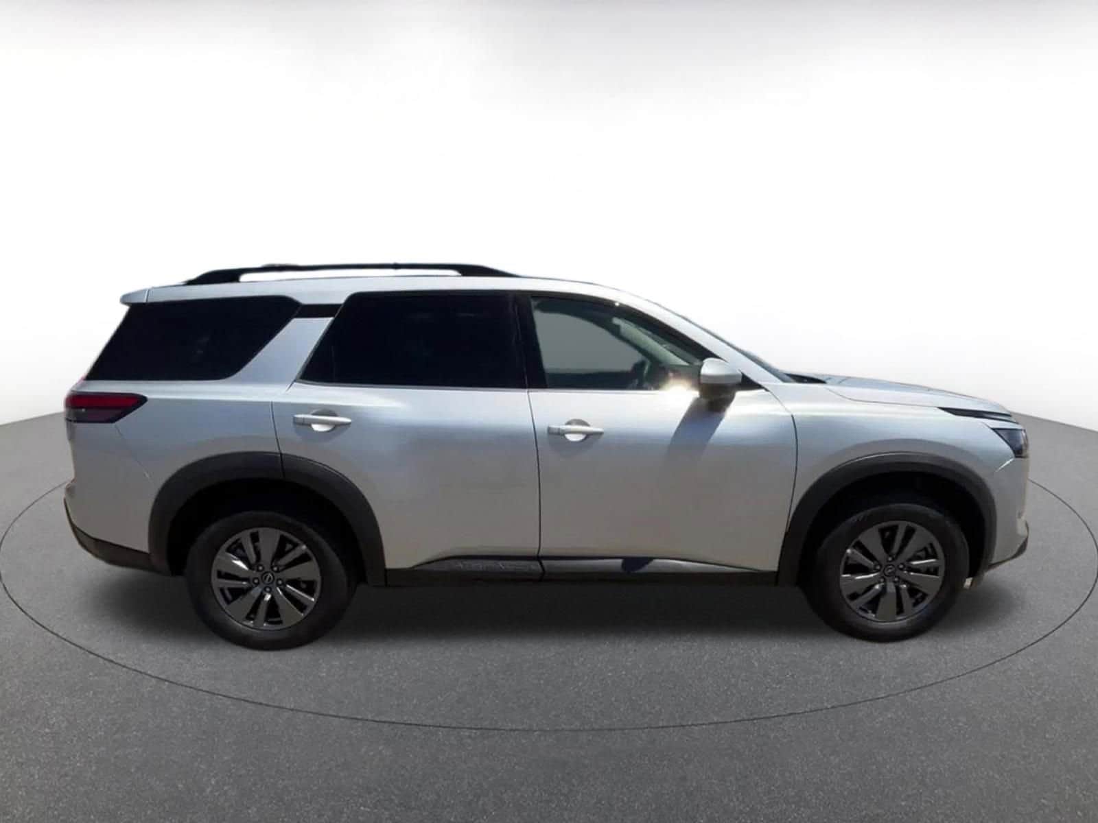 Thumbnail: 2025 Nissan Pathfinder - 16