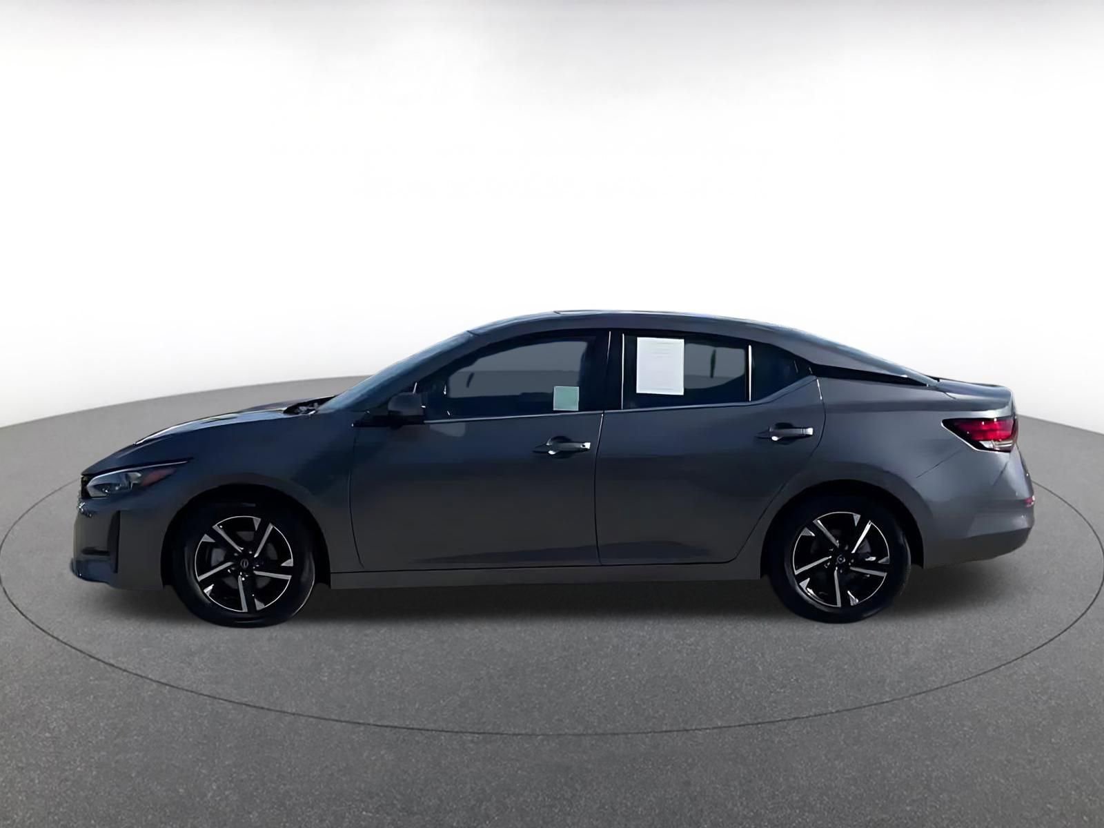 Thumbnail: 2025 Nissan Sentra - 9
