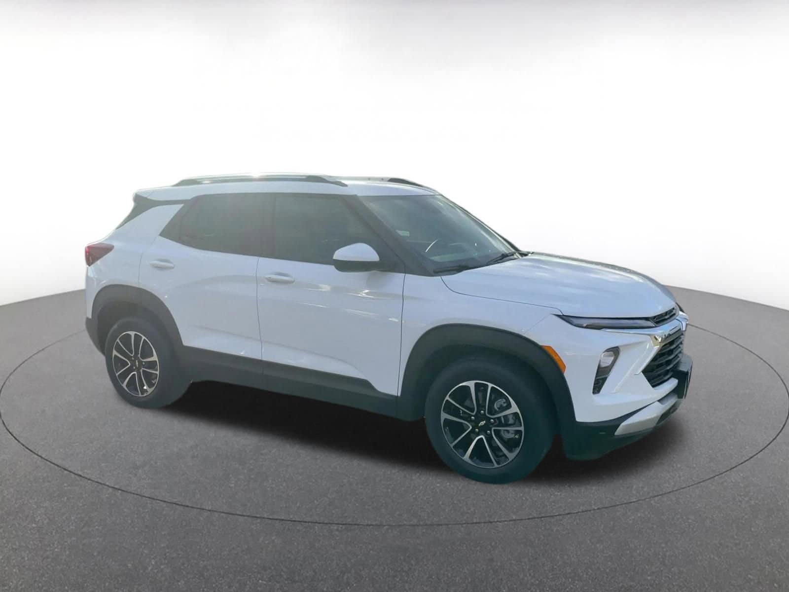 Thumbnail: 2025 Chevrolet TrailBlazer - 2