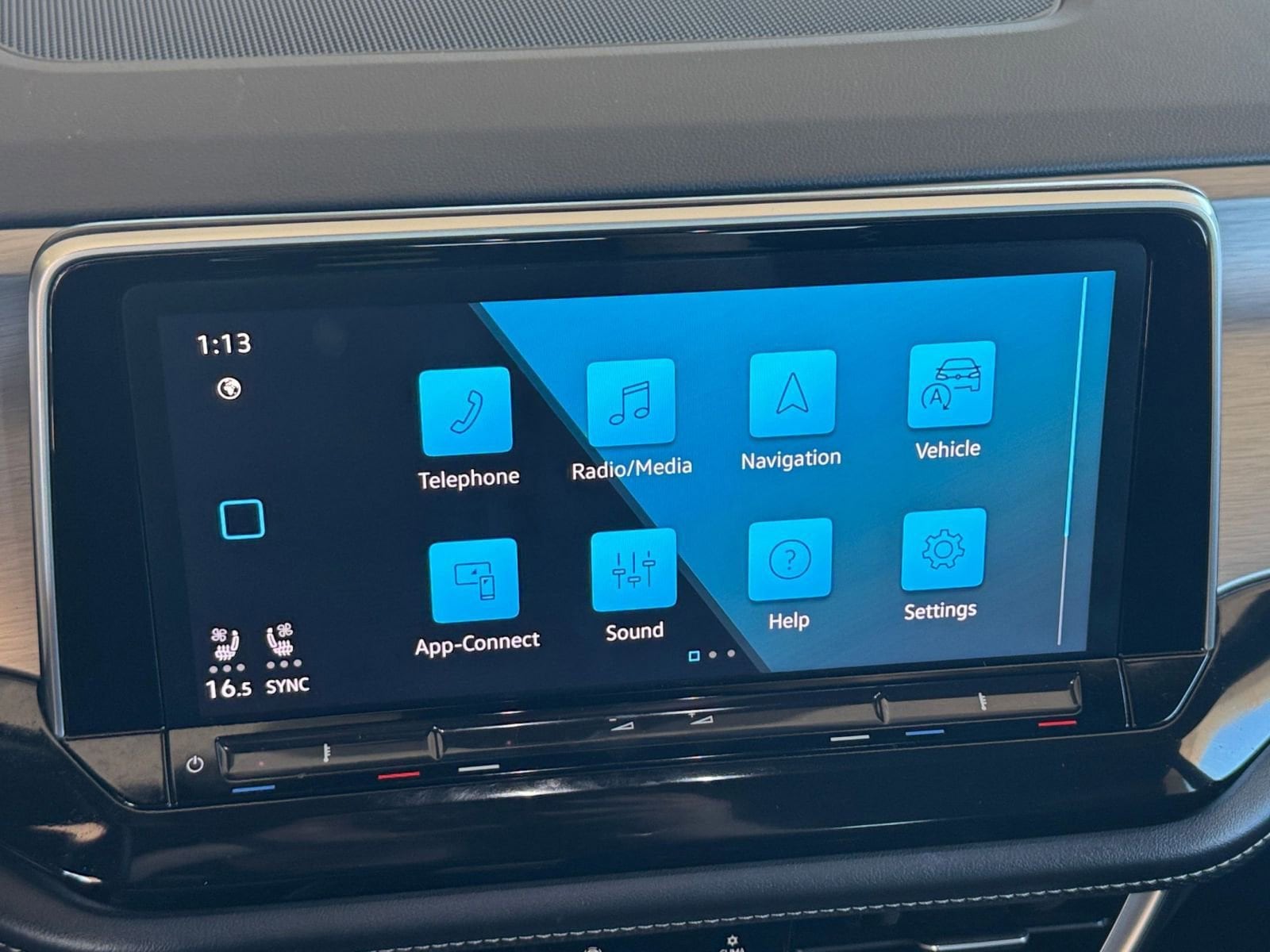 Thumbnail: 2025 Volkswagen Atlas - 20