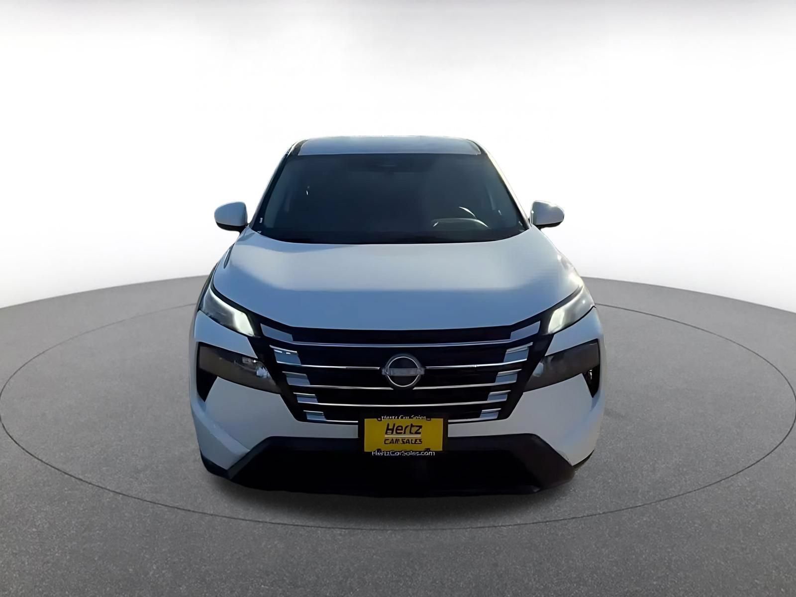Thumbnail: 2025 Nissan Rogue - 4