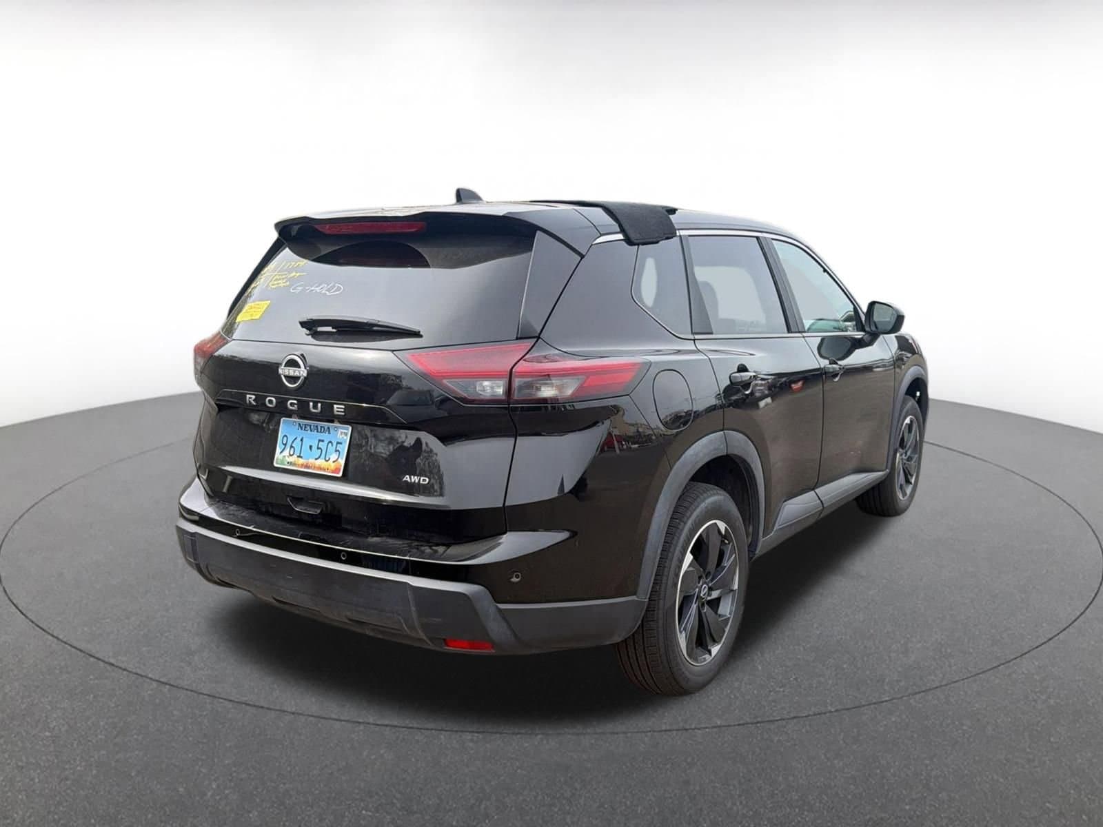 Thumbnail: 2025 Nissan Rogue - 4