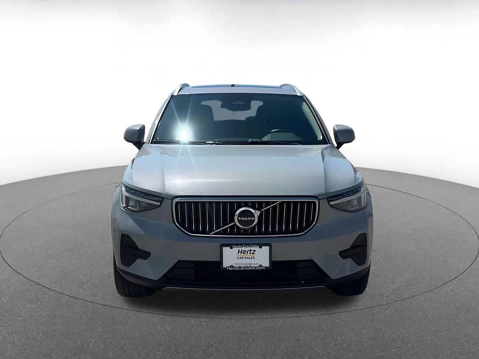 Thumbnail: 2024 Volvo XC40 - 5