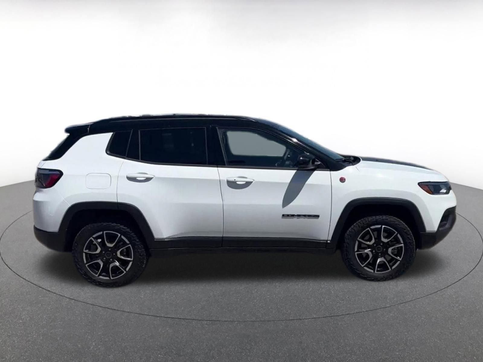 Thumbnail: 2025 Jeep Compass - 16