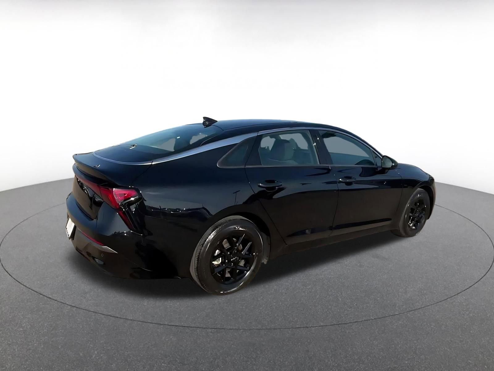 Thumbnail: 2025 Kia K5 - 12