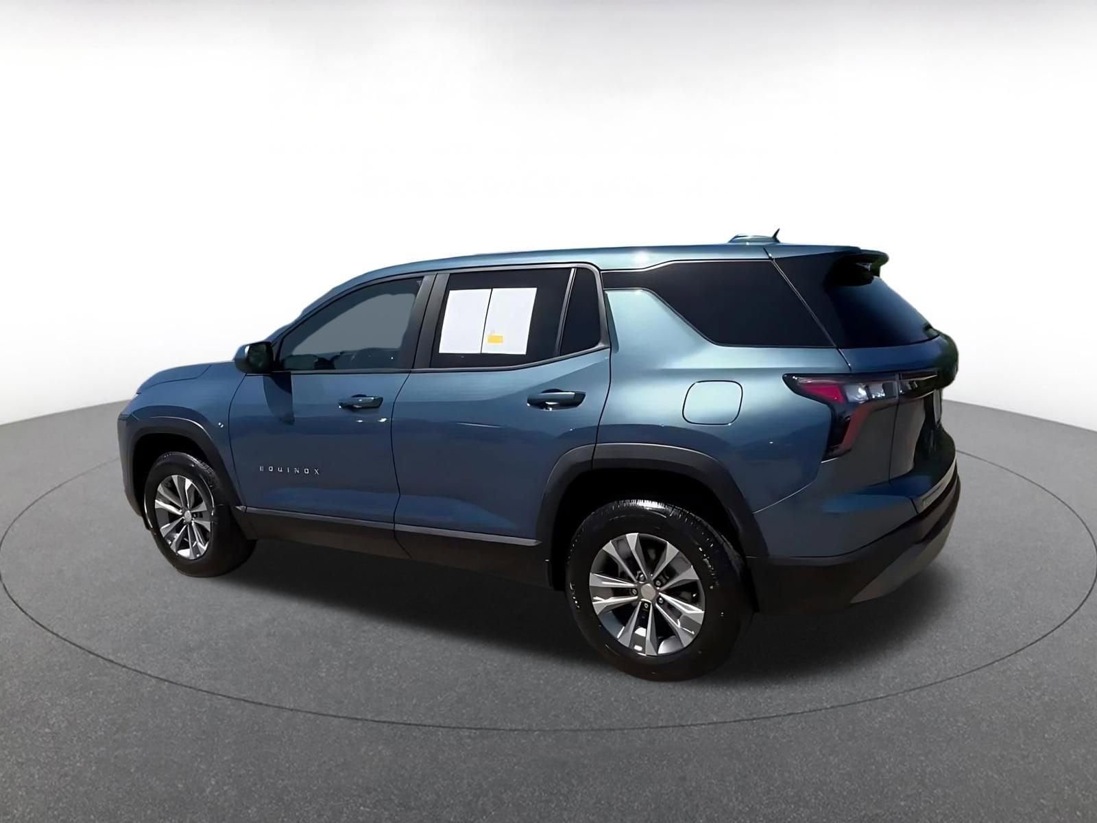 Thumbnail: 2025 Chevrolet Equinox - 10