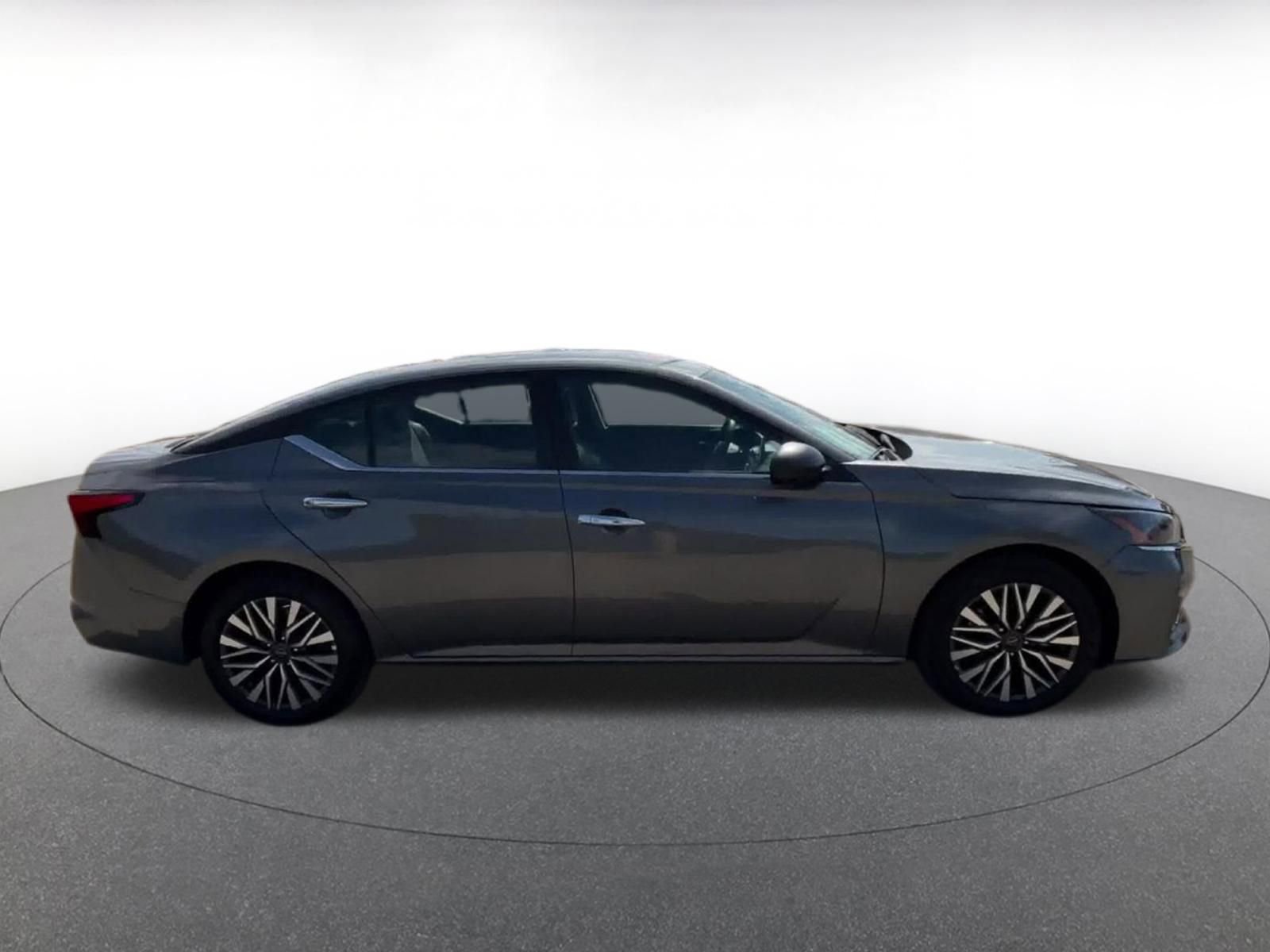 Thumbnail: 2025 Nissan Altima - 16