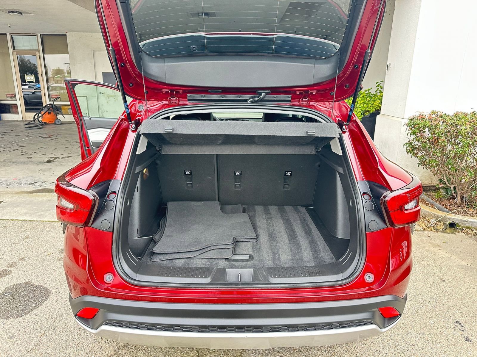 Thumbnail: 2025 Chevrolet Trax - 31