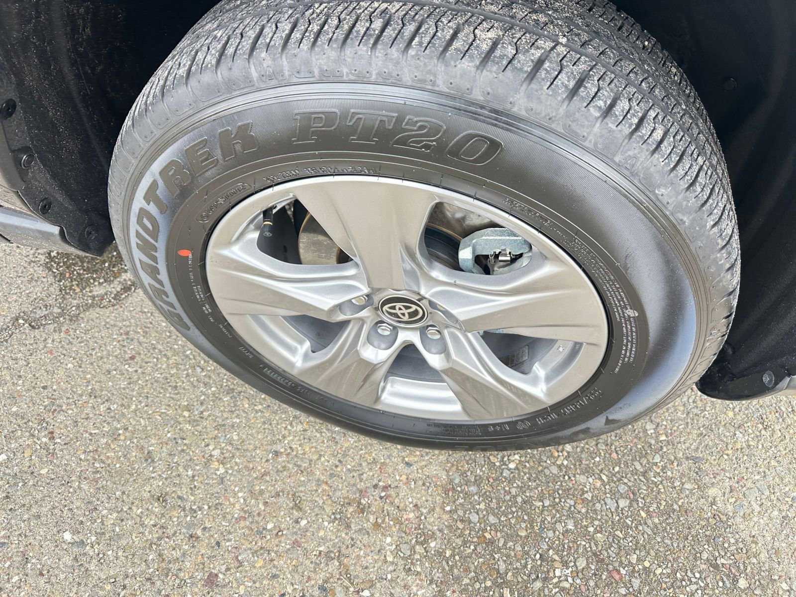 Thumbnail: 2025 Toyota RAV4 - 30