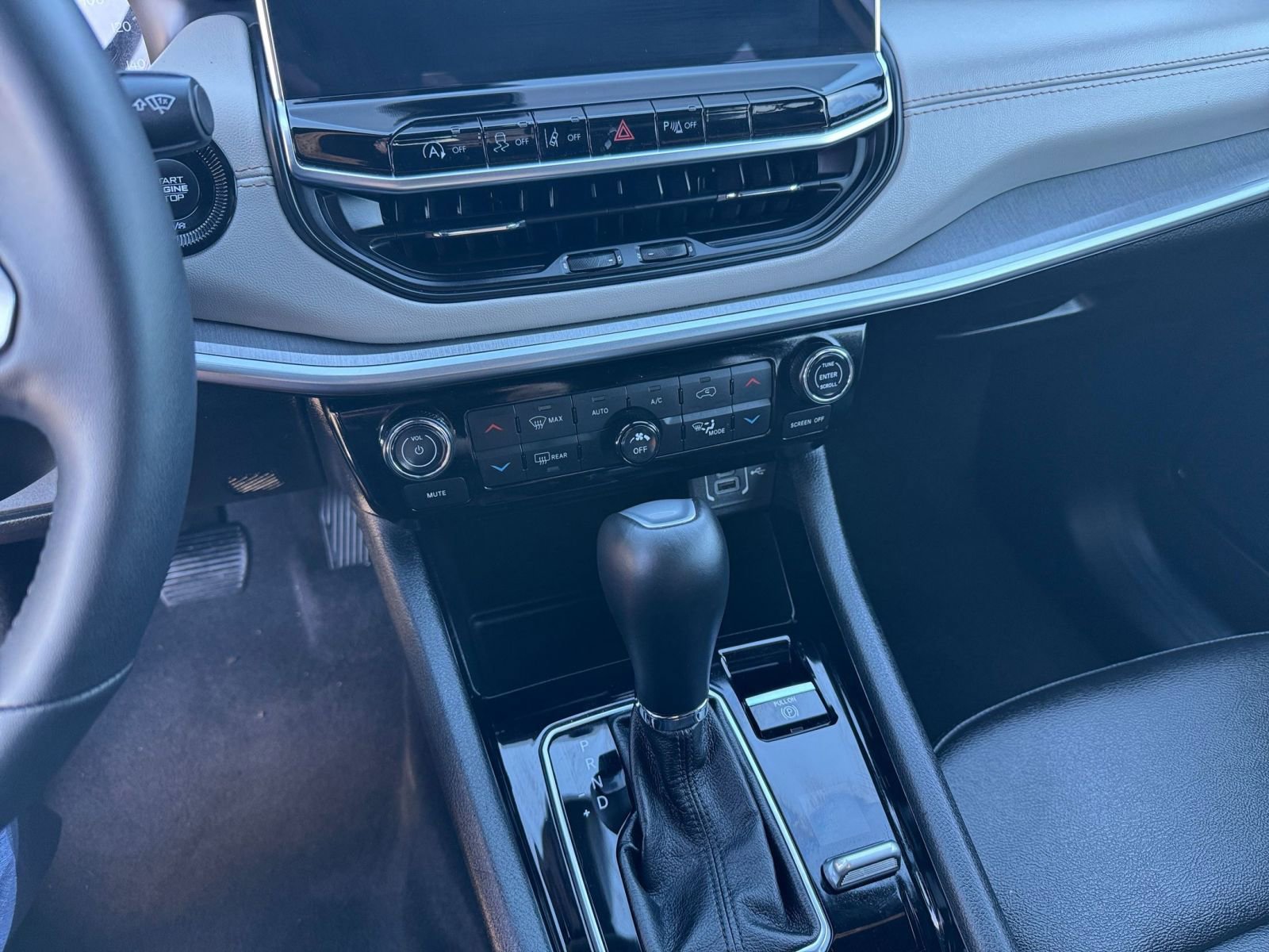 Thumbnail: 2025 Jeep Compass - 17