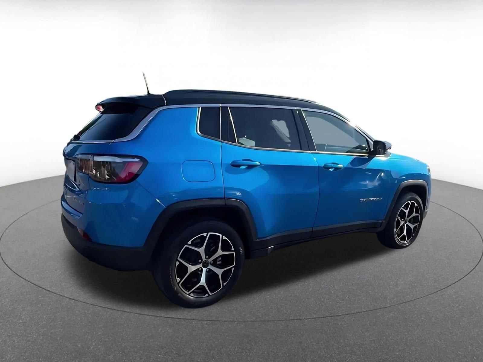 Thumbnail: 2025 Jeep Compass - 14