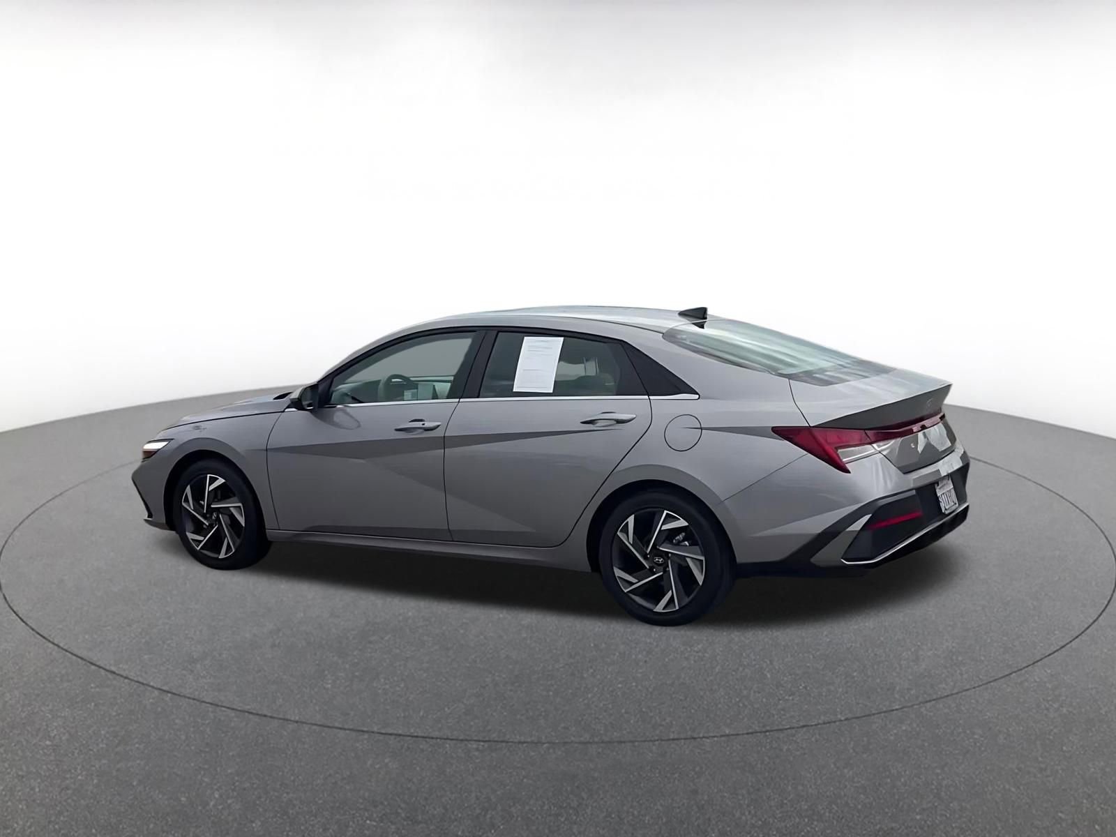 Thumbnail: 2025 Hyundai Elantra - 10