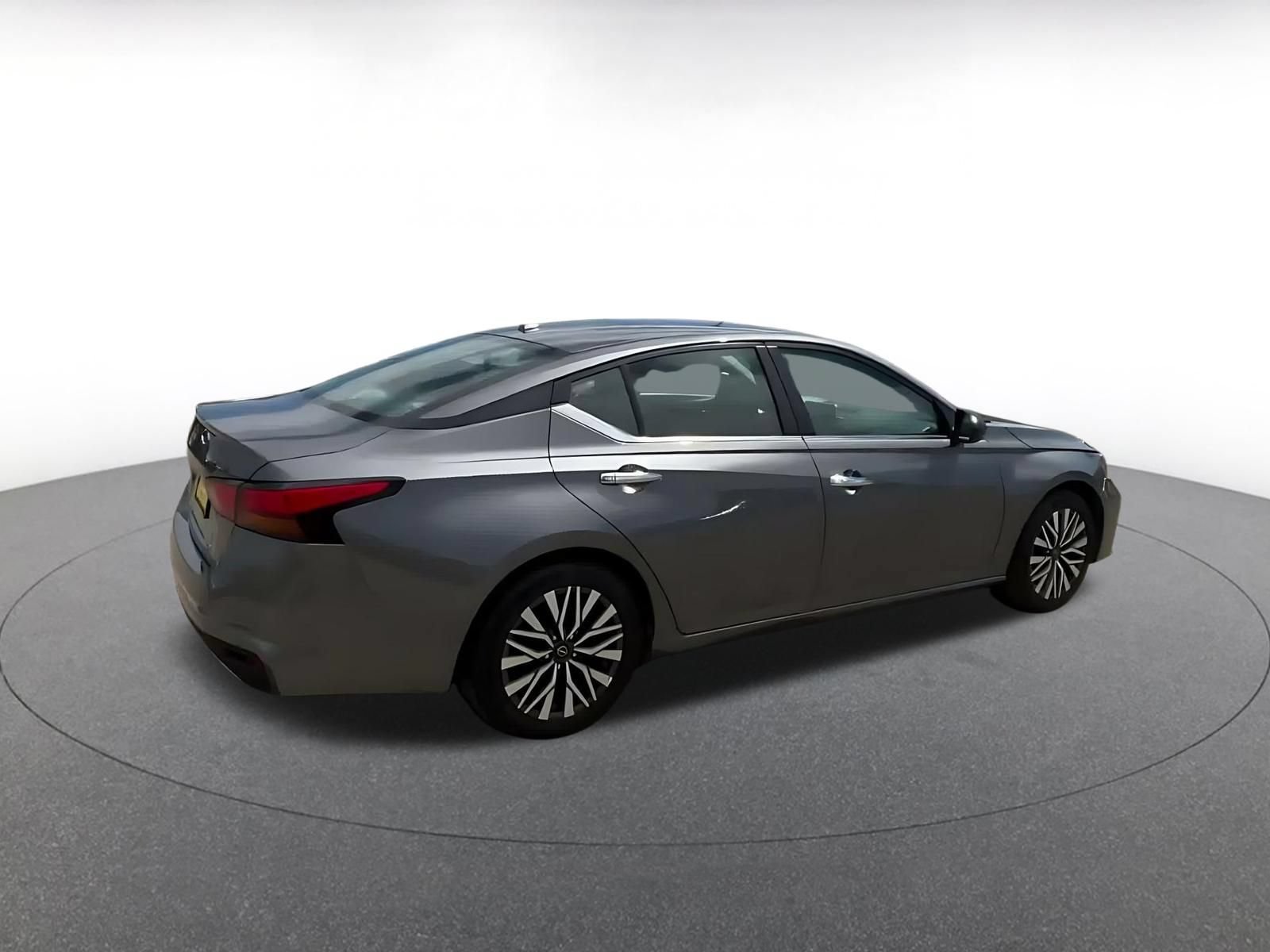 Thumbnail: 2025 Nissan Altima - 14