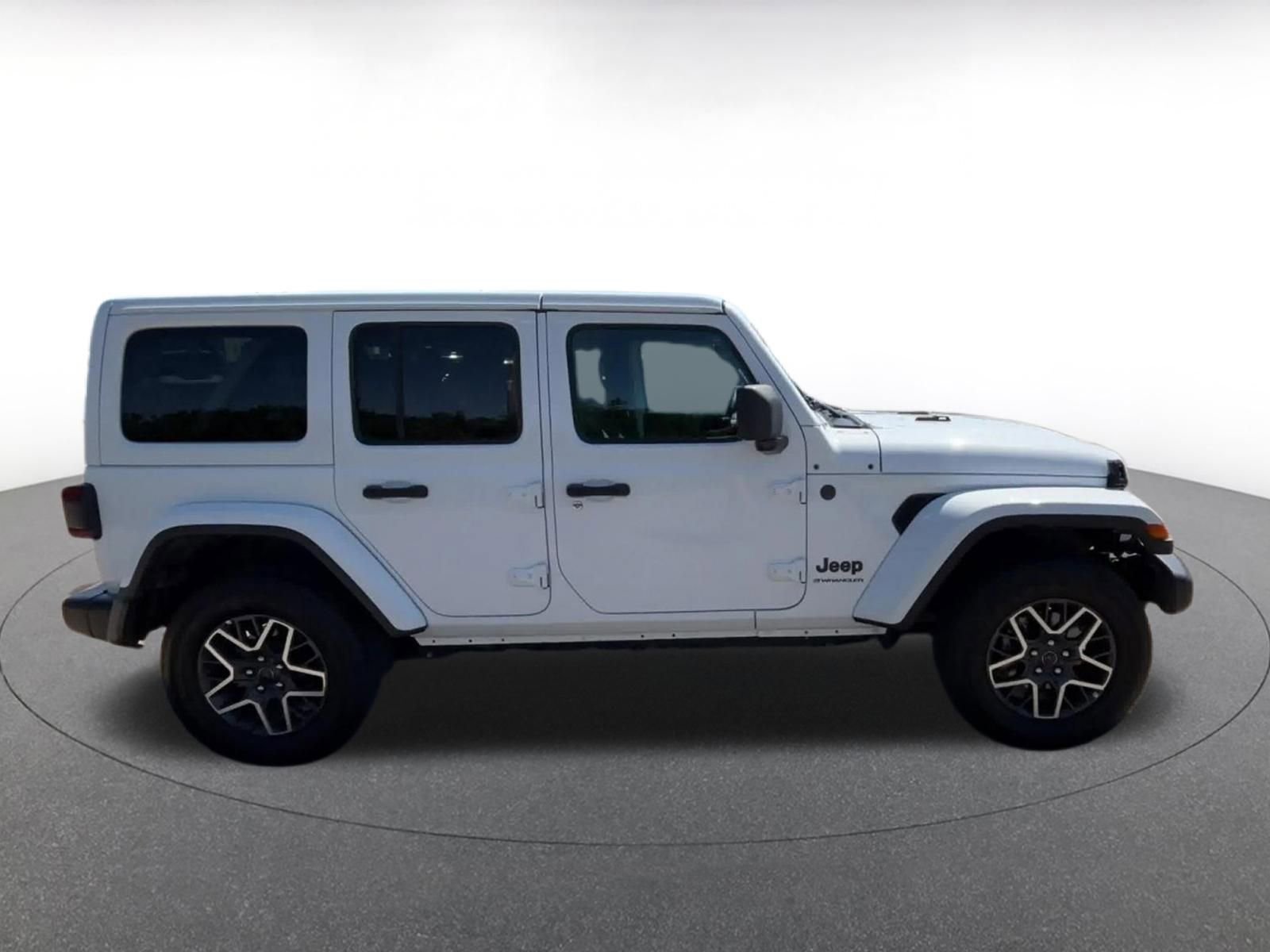 Thumbnail: 2025 Jeep Wrangler - 16