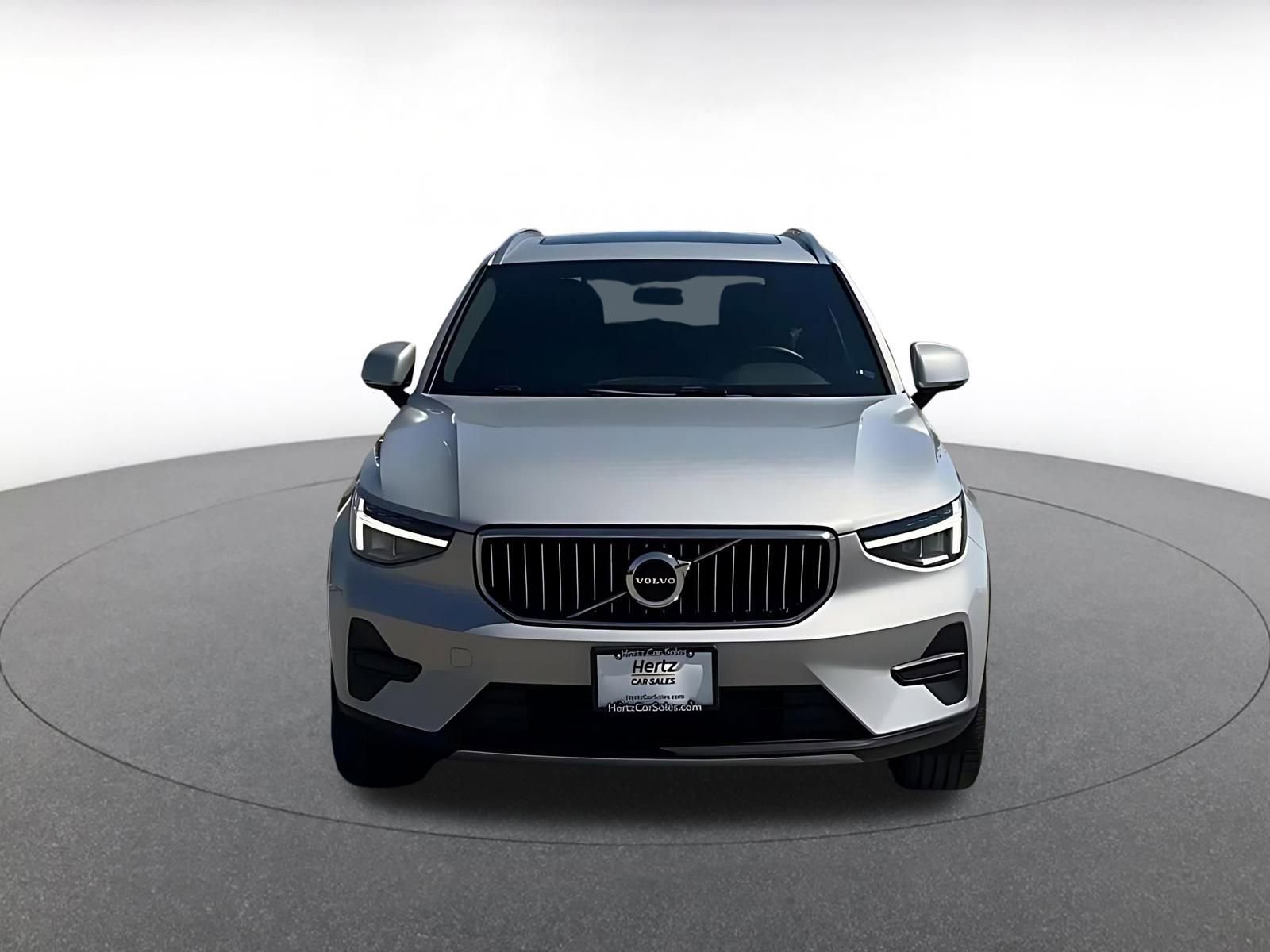 Thumbnail: 2024 Volvo XC40 - 4
