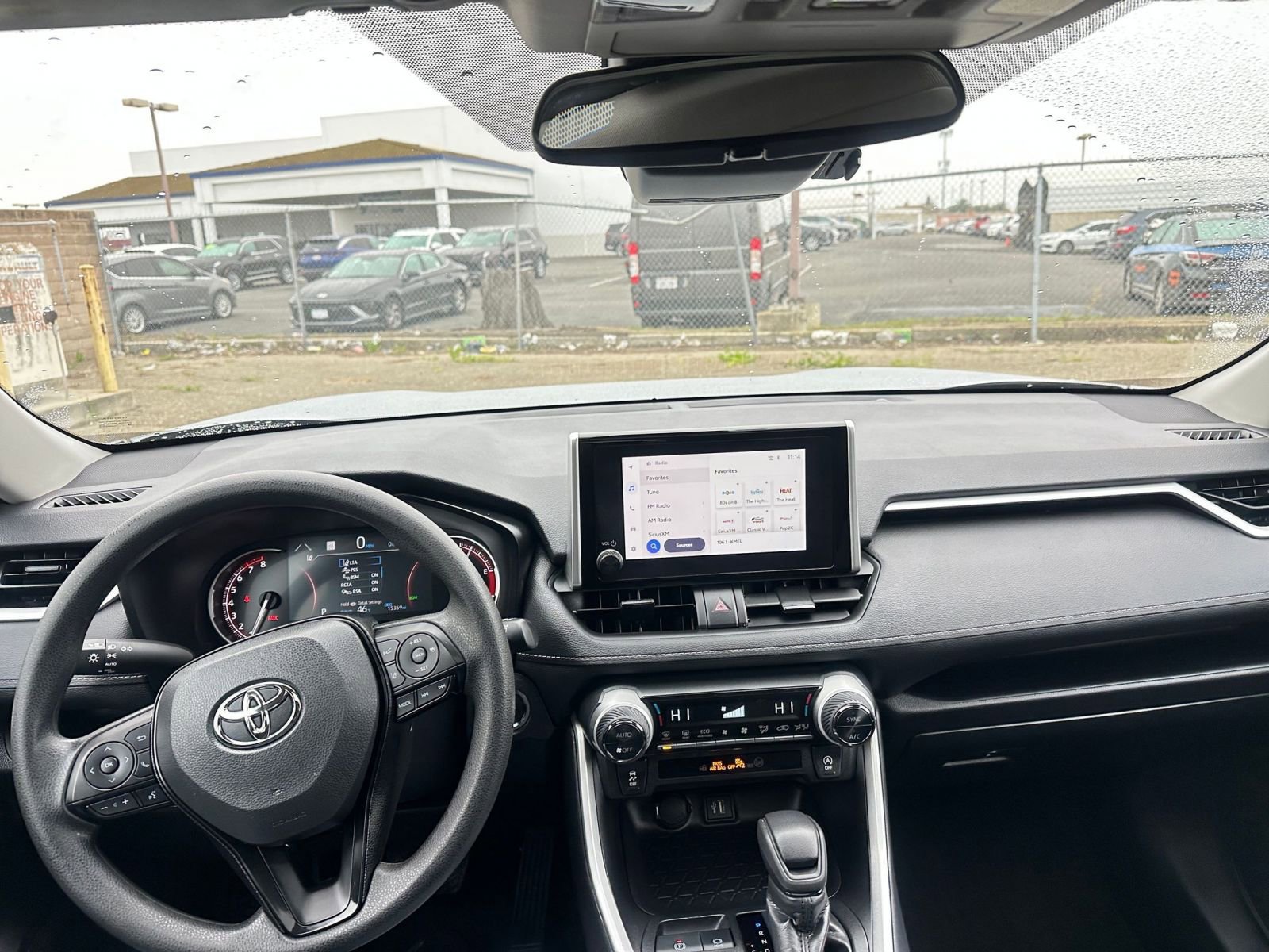 Thumbnail: 2025 Toyota RAV4 - 33