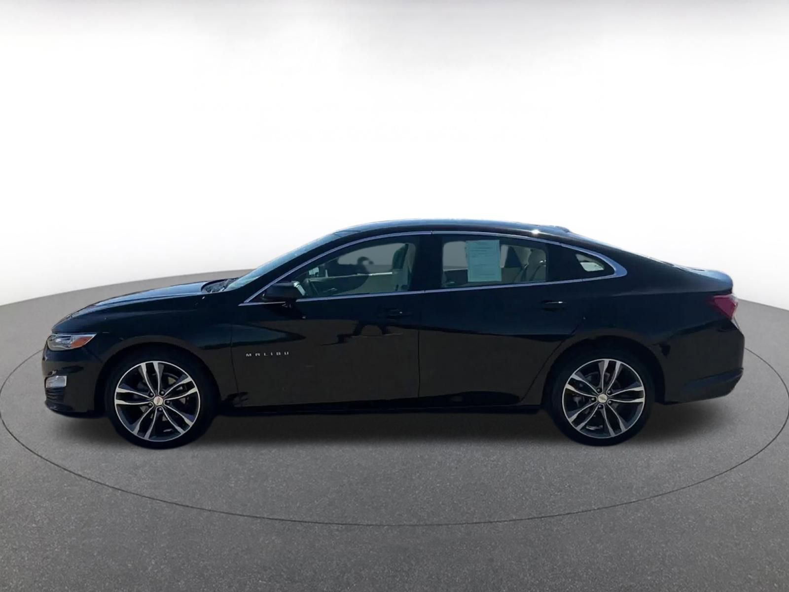 Thumbnail: 2024 Chevrolet Malibu - 9