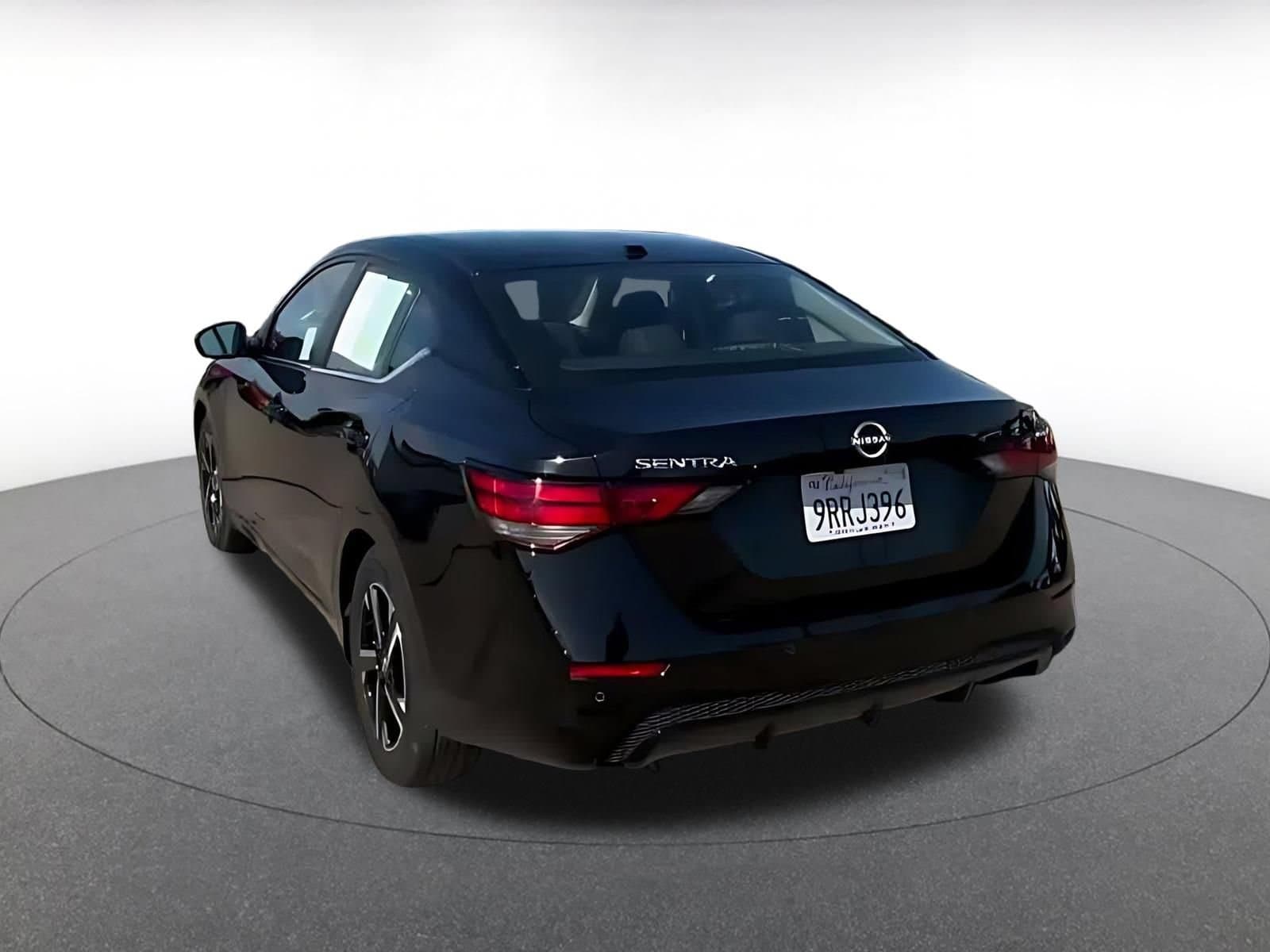 Thumbnail: 2025 Nissan Sentra - 10