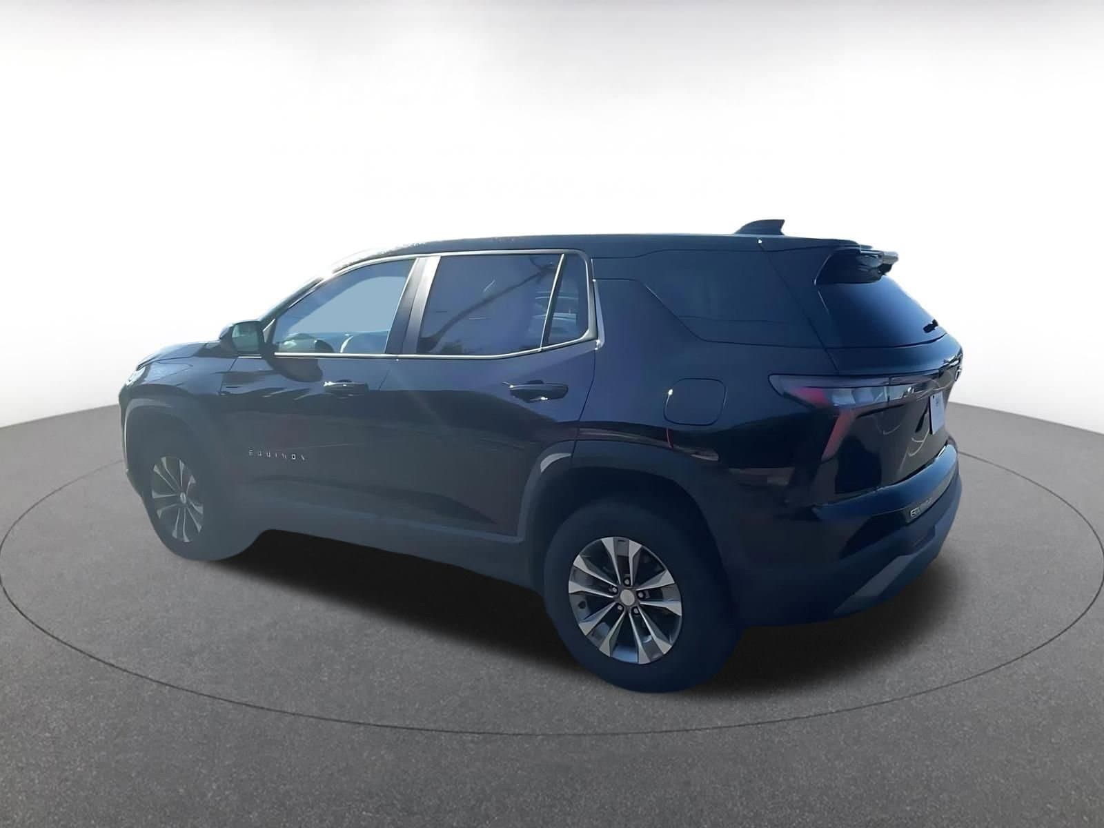 Thumbnail: 2025 Chevrolet Equinox - 10