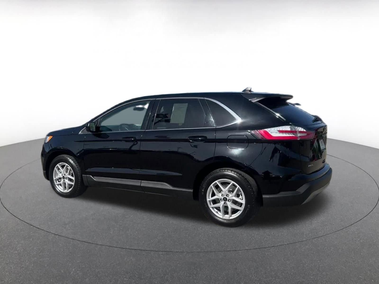 2024 Ford Edge SEL 10