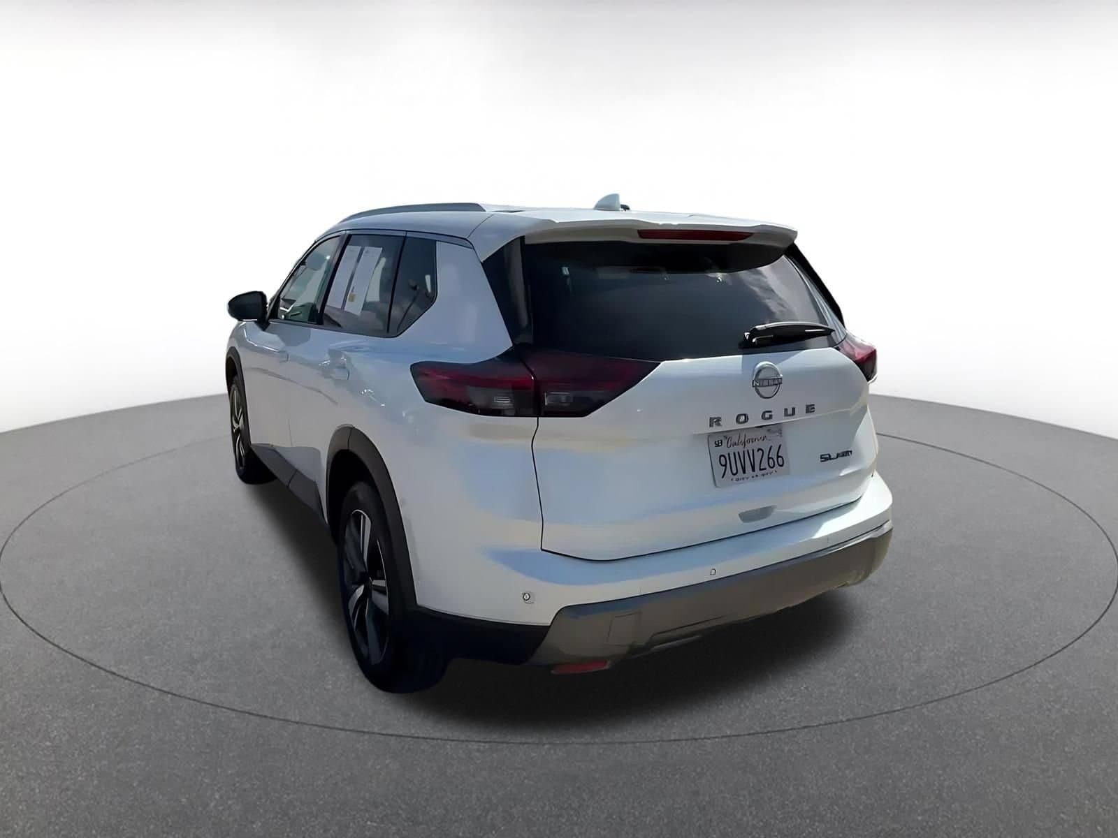 Thumbnail: 2026 Nissan Rogue - 10