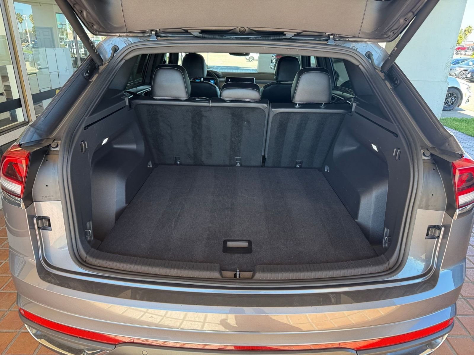 Thumbnail: 2025 Volkswagen Atlas - 33