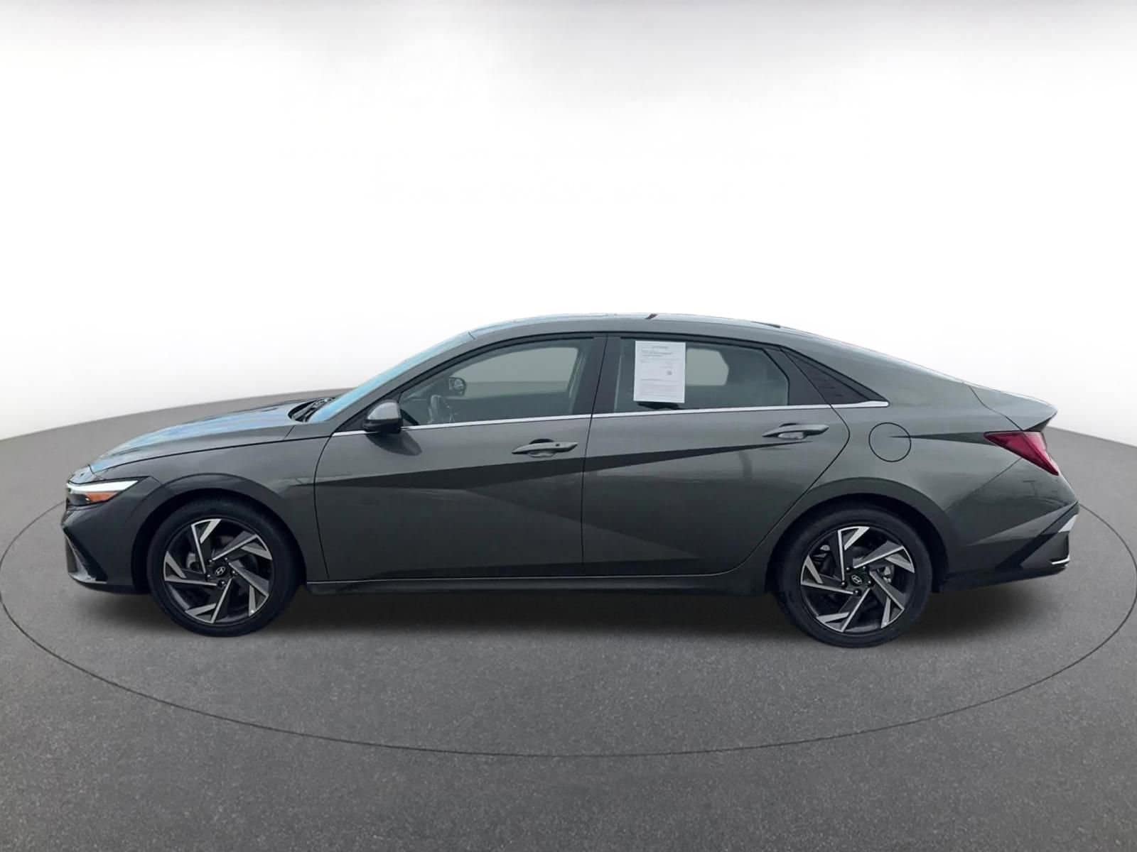 Thumbnail: 2025 Hyundai Elantra - 9