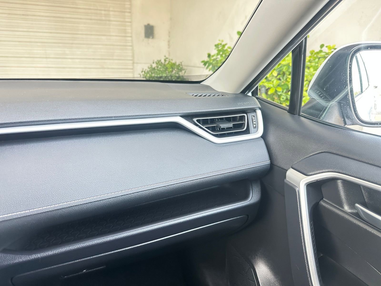 Thumbnail: 2025 Toyota RAV4 - 35